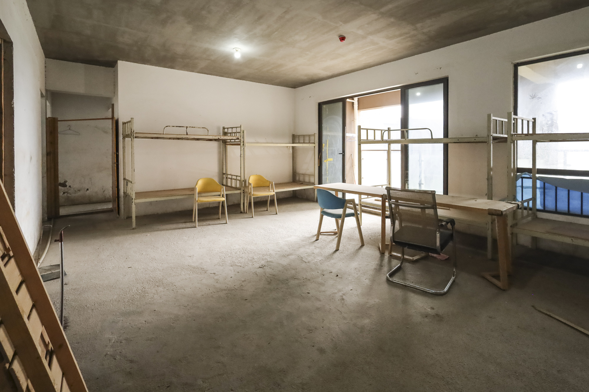 南山雍江汇(滨江国际新城)  3室2厅2卫   288.00万 南山雍江汇(滨江国际新城)  3室2厅2卫   288.00万客厅