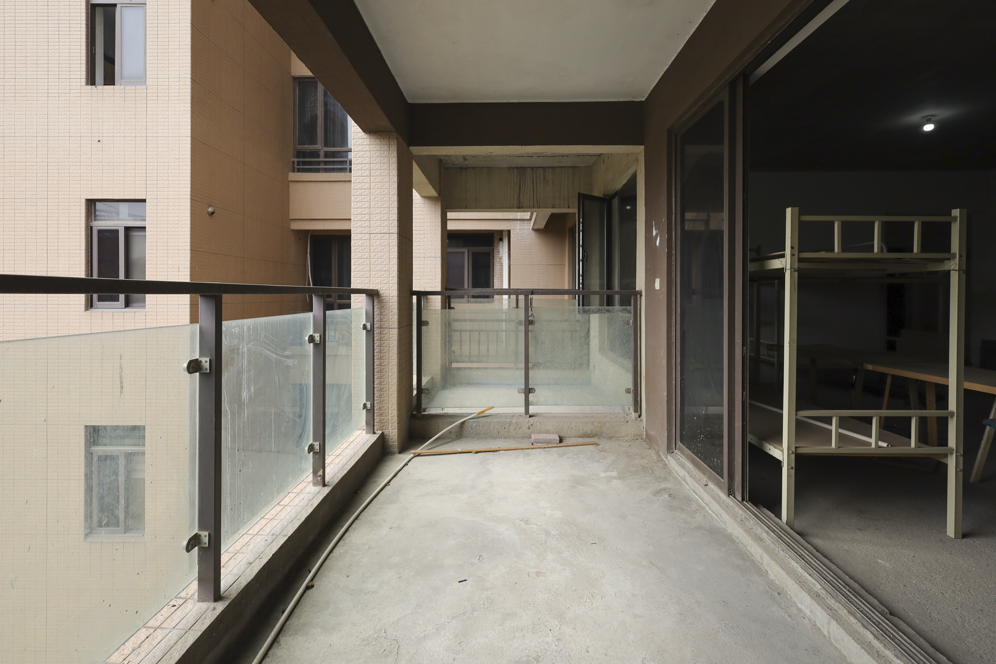 南山雍江汇(滨江国际新城)  3室2厅2卫   288.00万 南山雍江汇(滨江国际新城)  3室2厅2卫   288.00万阳台