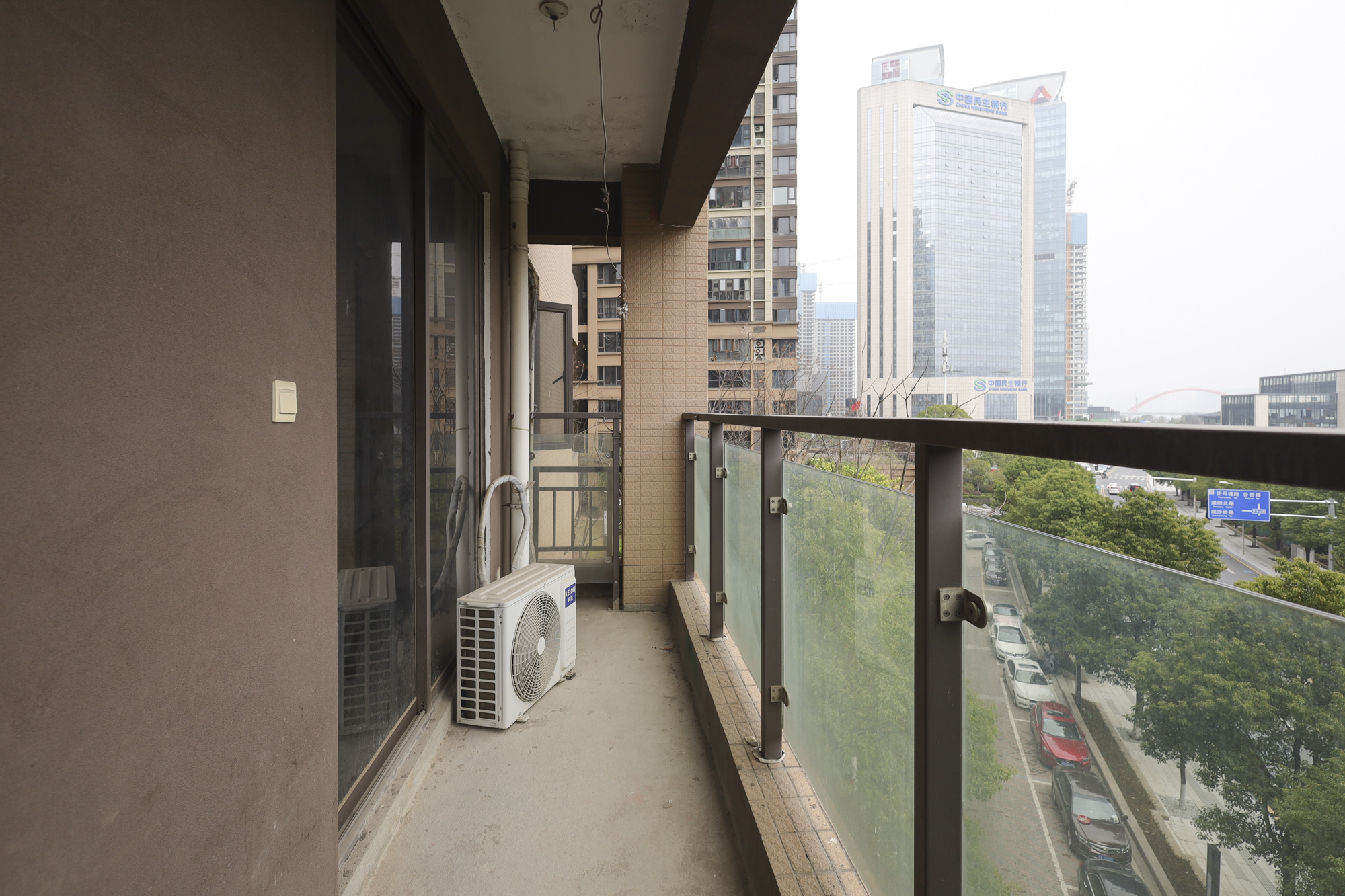 南山雍江汇(滨江国际新城)  3室2厅2卫   288.00万 南山雍江汇(滨江国际新城)  3室2厅2卫   288.00万阳台