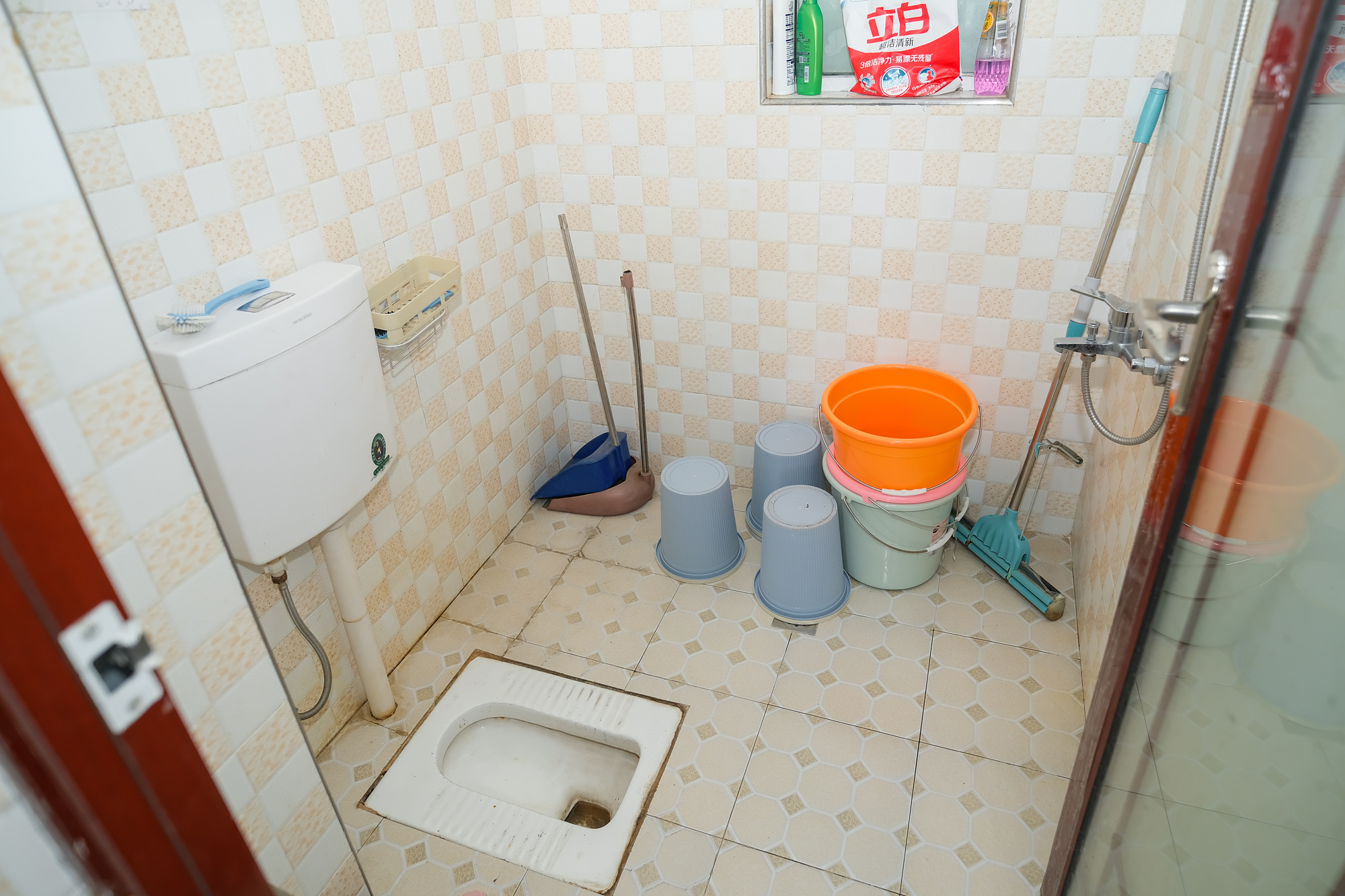 金科时代中心 3室2厅2卫 80.00万 金科时代中心 3室2厅2卫 80.00万卫生间