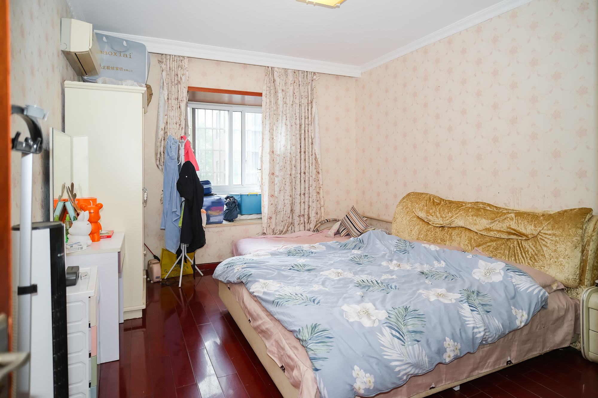 楚天馨苑  4室2厅2卫   85.00万 楚天馨苑  4室2厅2卫   85.00万卧室