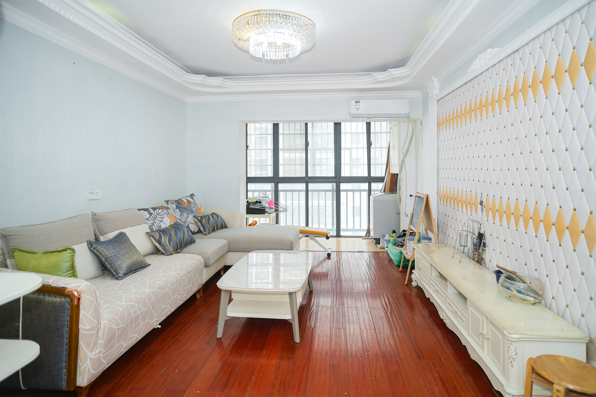 尚都花园城 2室2厅1卫 66.80万 尚都花园城 2室2厅1卫 66.80万客厅