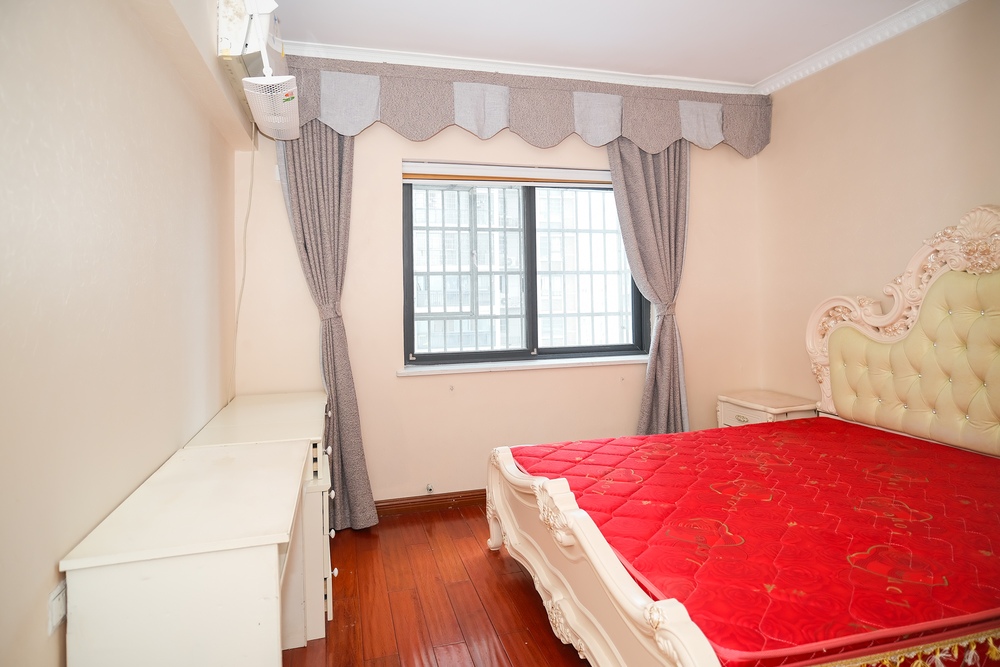 尚都花园城 2室2厅1卫 66.80万 尚都花园城 2室2厅1卫 66.80万卧室