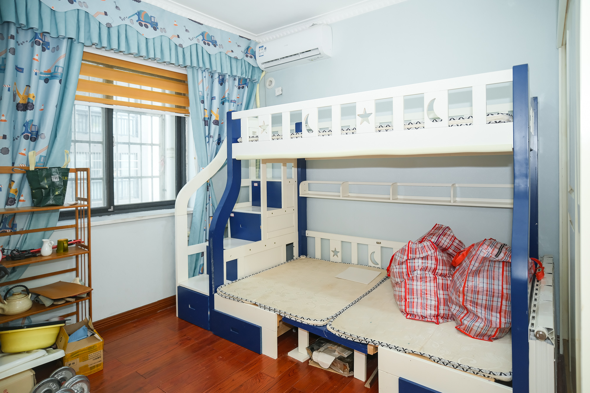 尚都花园城 2室2厅1卫 66.80万 尚都花园城 2室2厅1卫 66.80万卧室