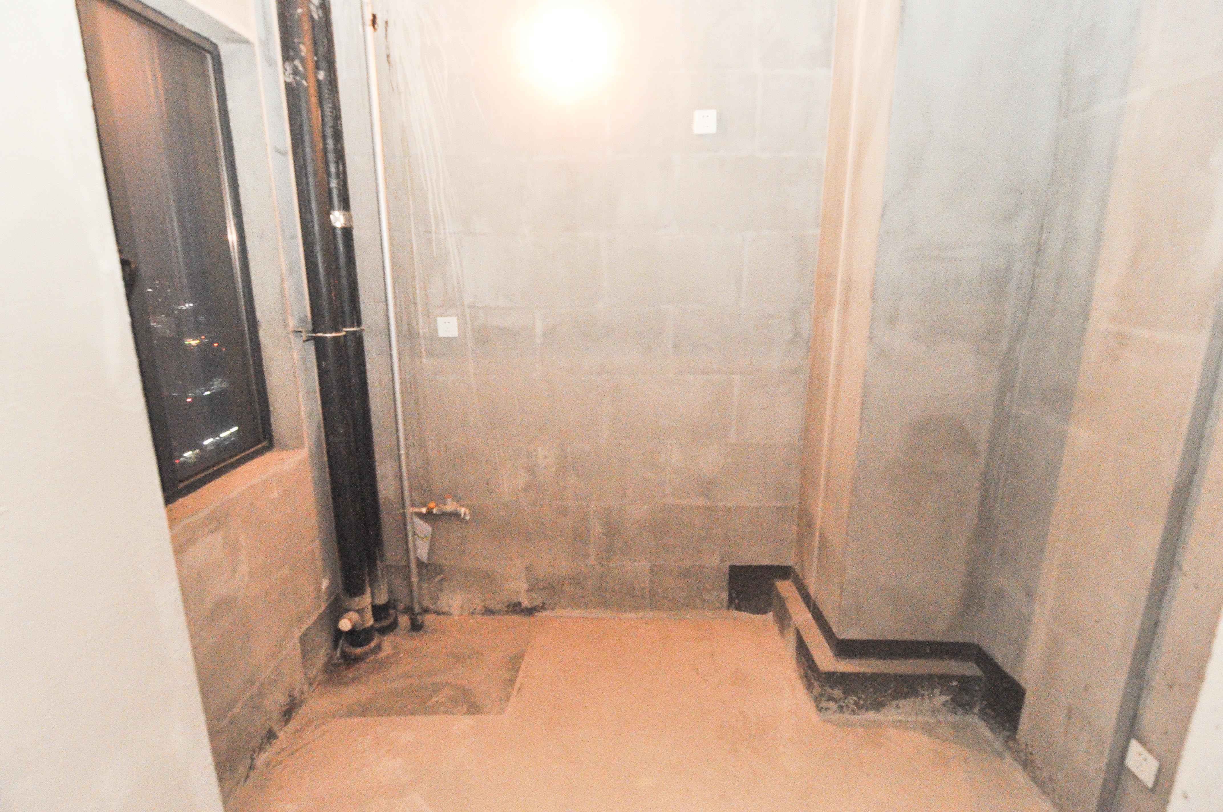 中建梅溪湖中心  4室2厅2卫   175.00万其他