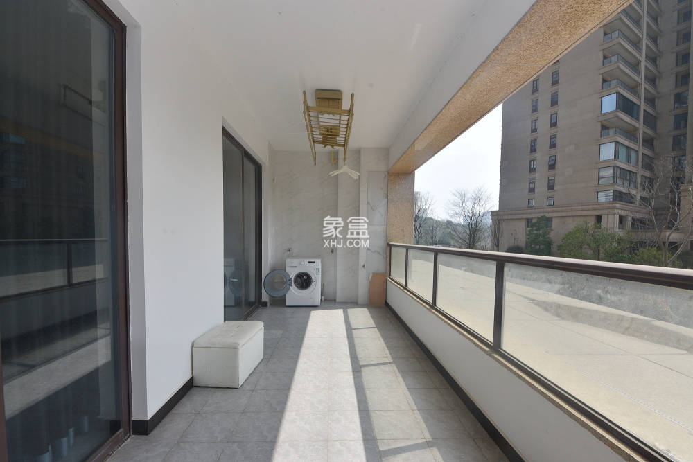 中建江山壹號(hào)  4室2廳2衛(wèi)   449.80萬(wàn)