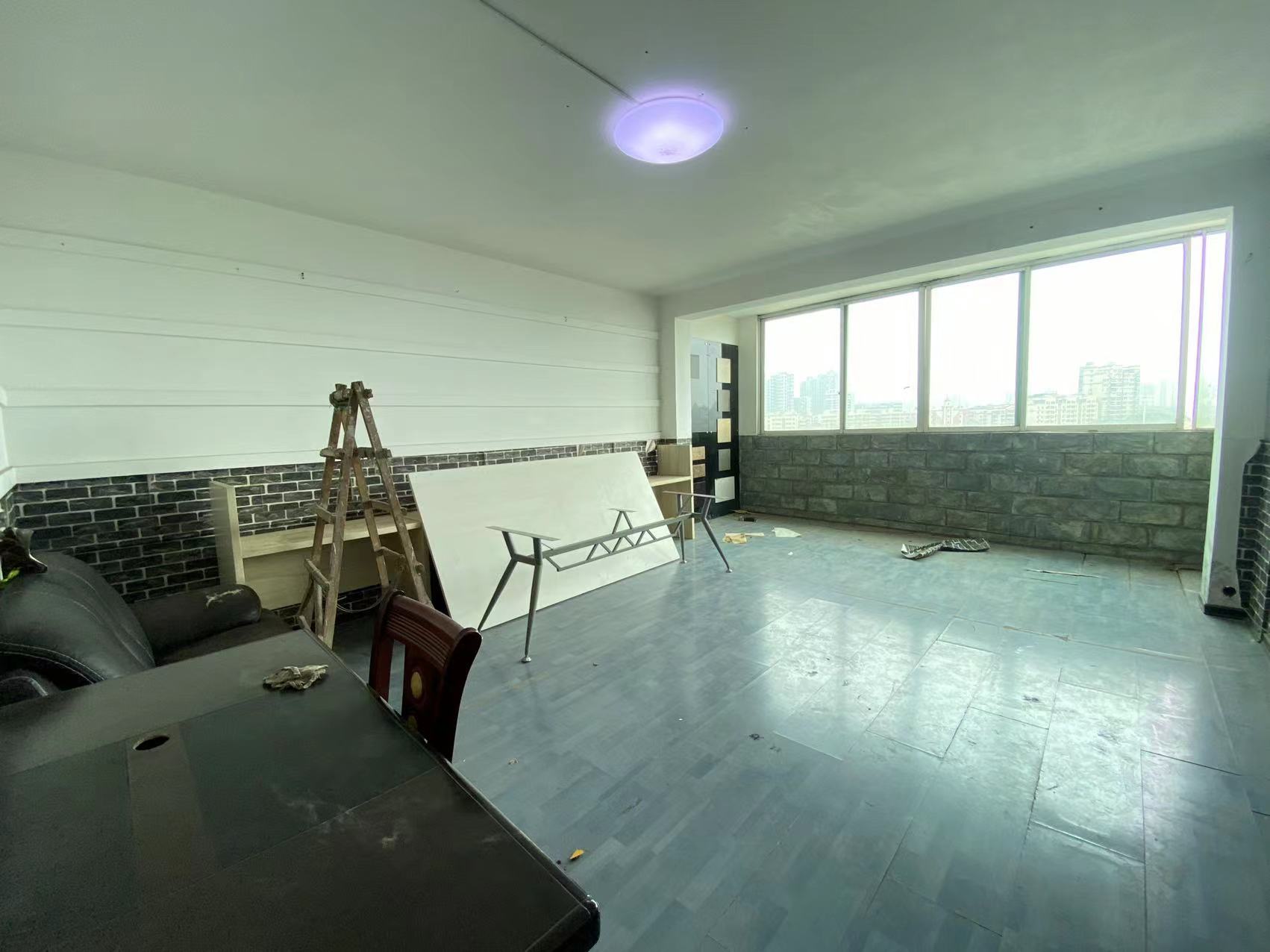 亚都花园 4室2厅2卫 65.00万 亚都花园 4室2厅2卫 65.00万室内图