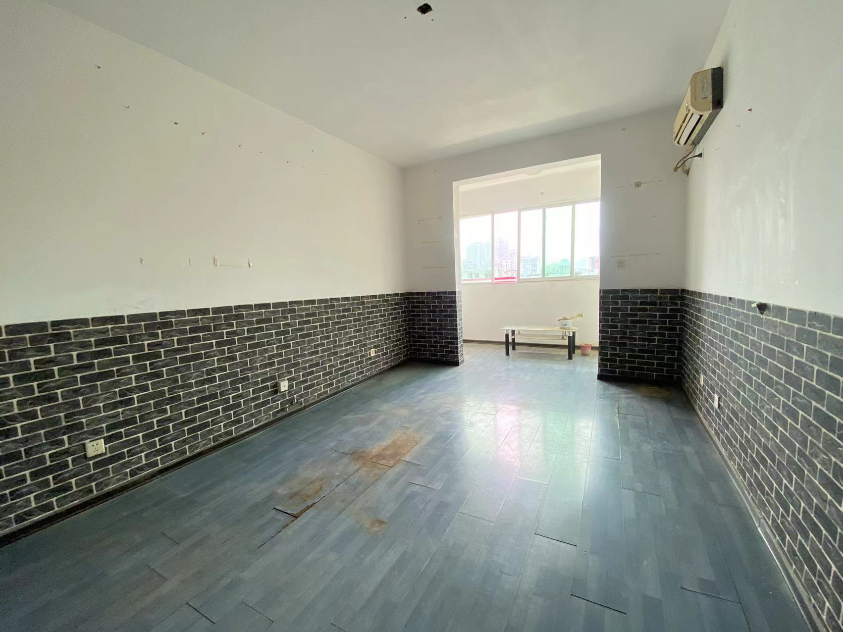 亚都花园 4室2厅2卫 65.00万 亚都花园 4室2厅2卫 65.00万室内图