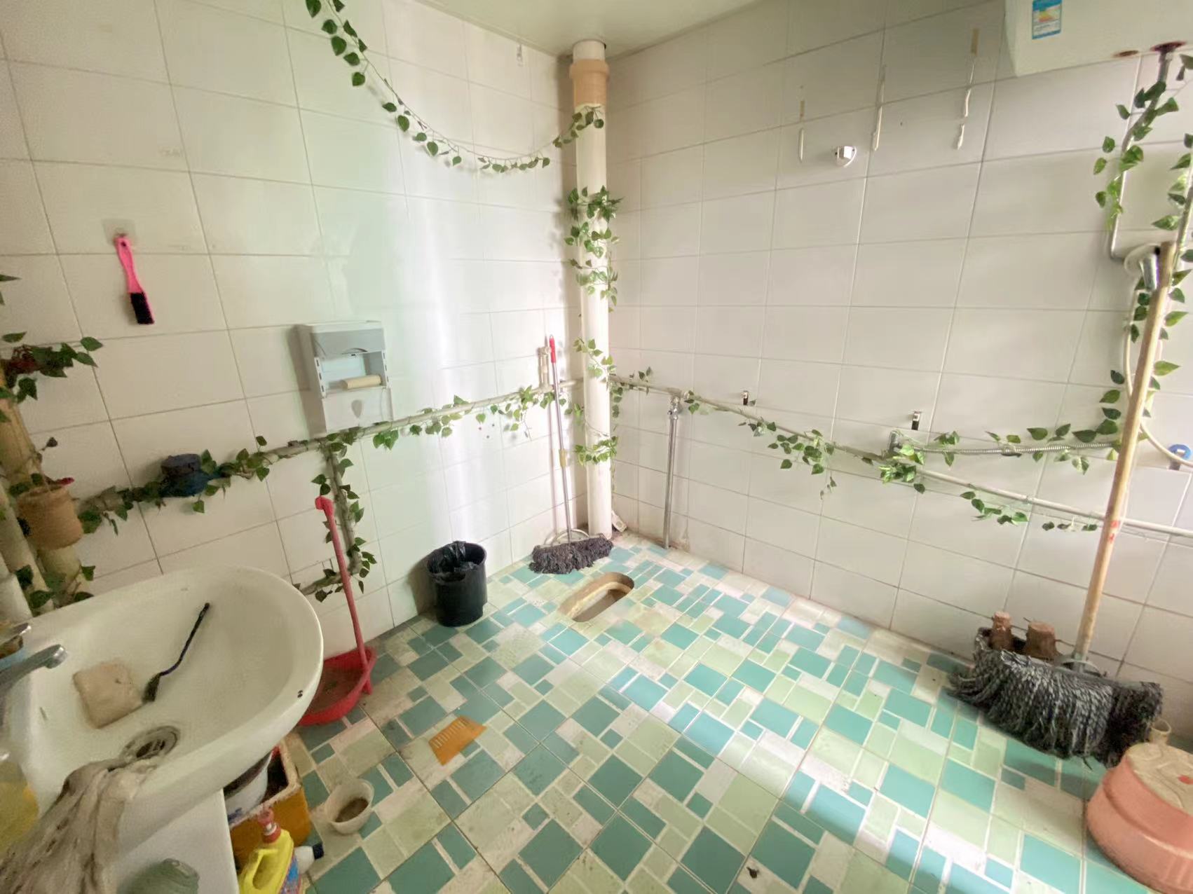 亚都花园 4室2厅2卫 65.00万 亚都花园 4室2厅2卫 65.00万室内图