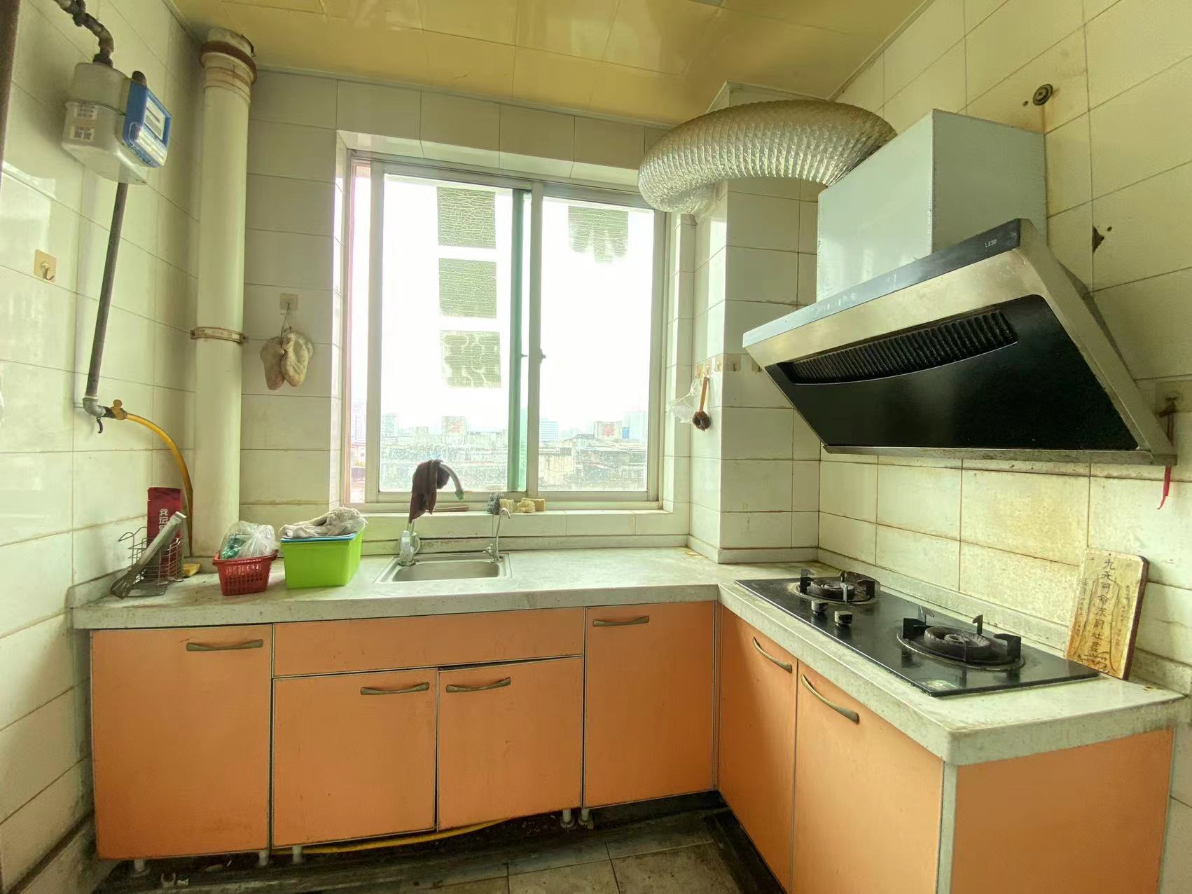 亚都花园 4室2厅2卫 65.00万 亚都花园 4室2厅2卫 65.00万室内图