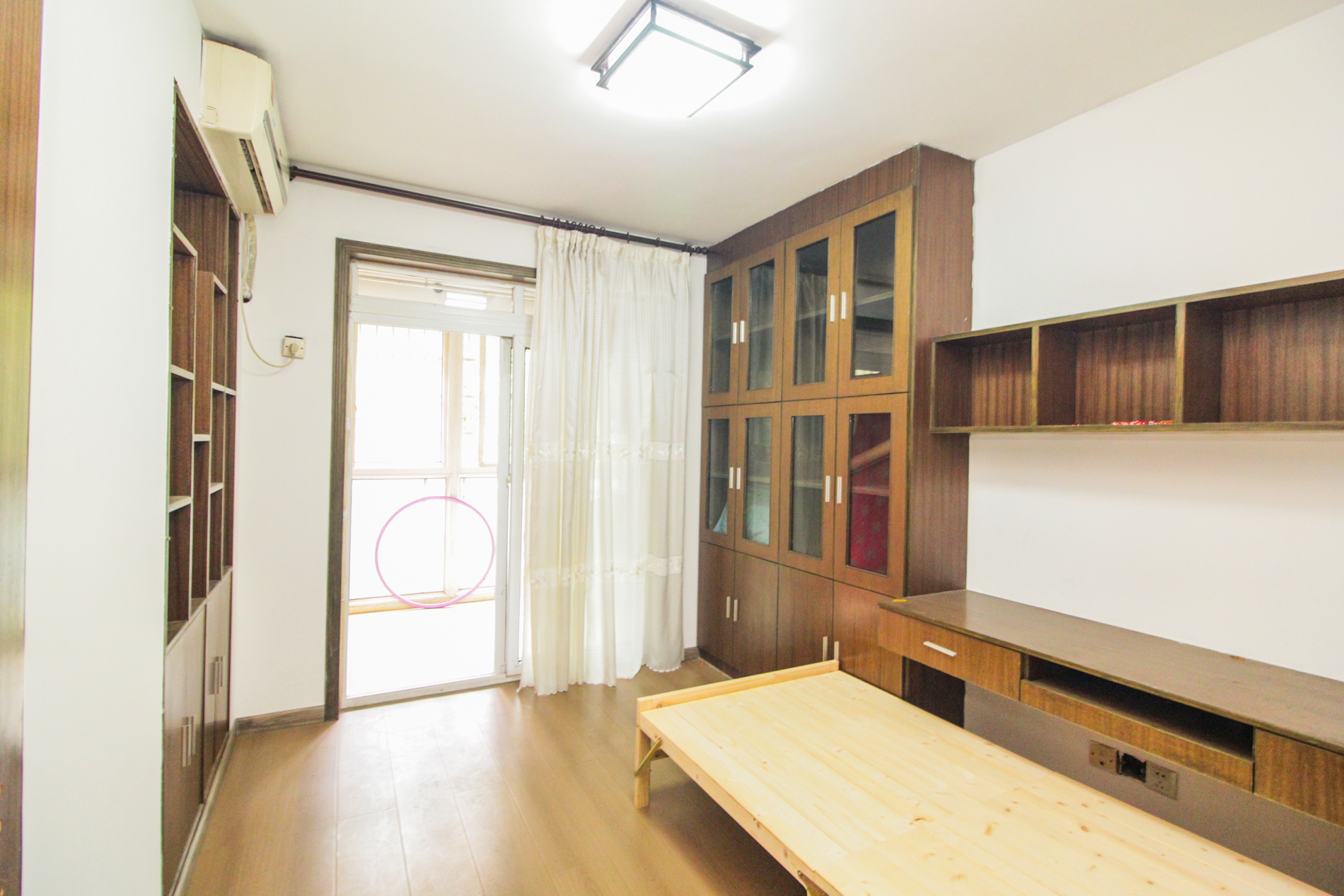 新点苑  4室2厅2卫    101.0万卧室