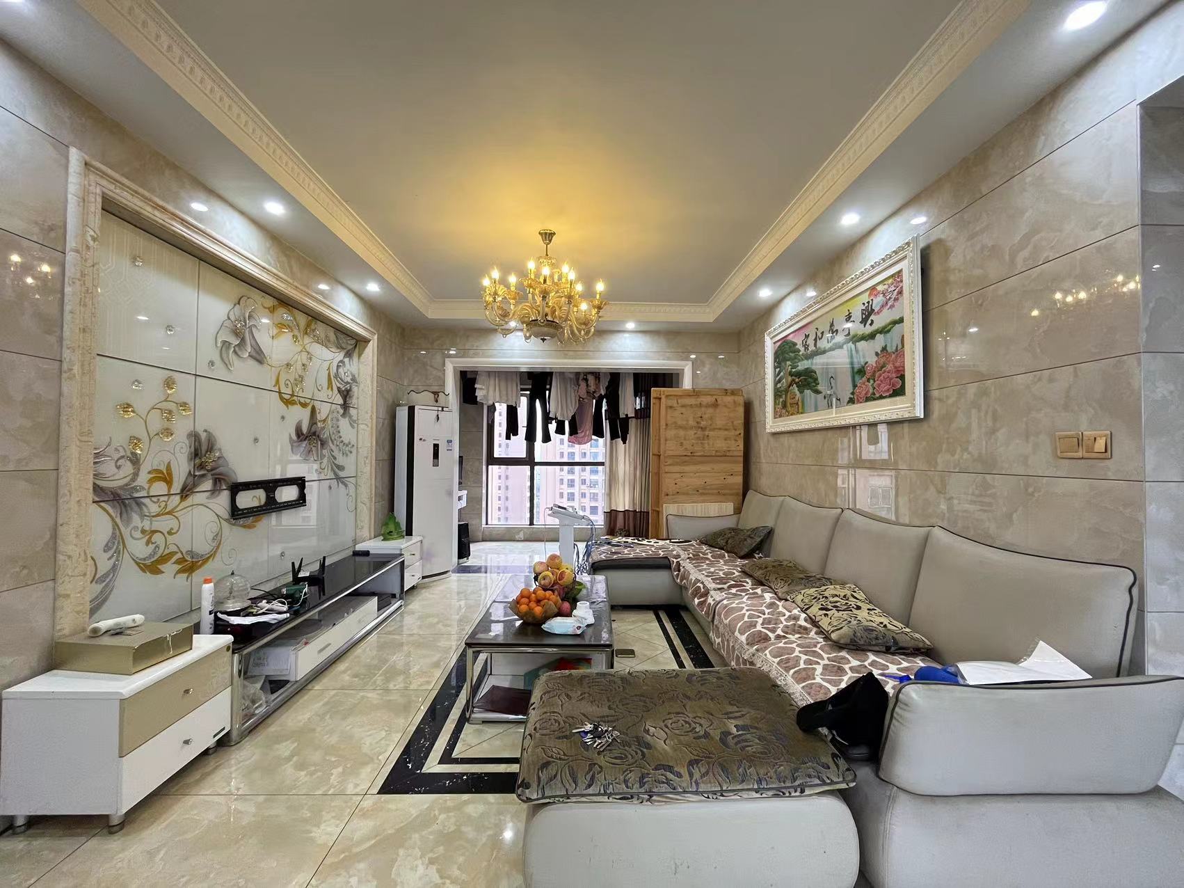 凯旋名门人民中路1006号 3室2厅2卫 82.00万 凯旋名门人民中路1006号 3室2厅2卫 82.00万室内图