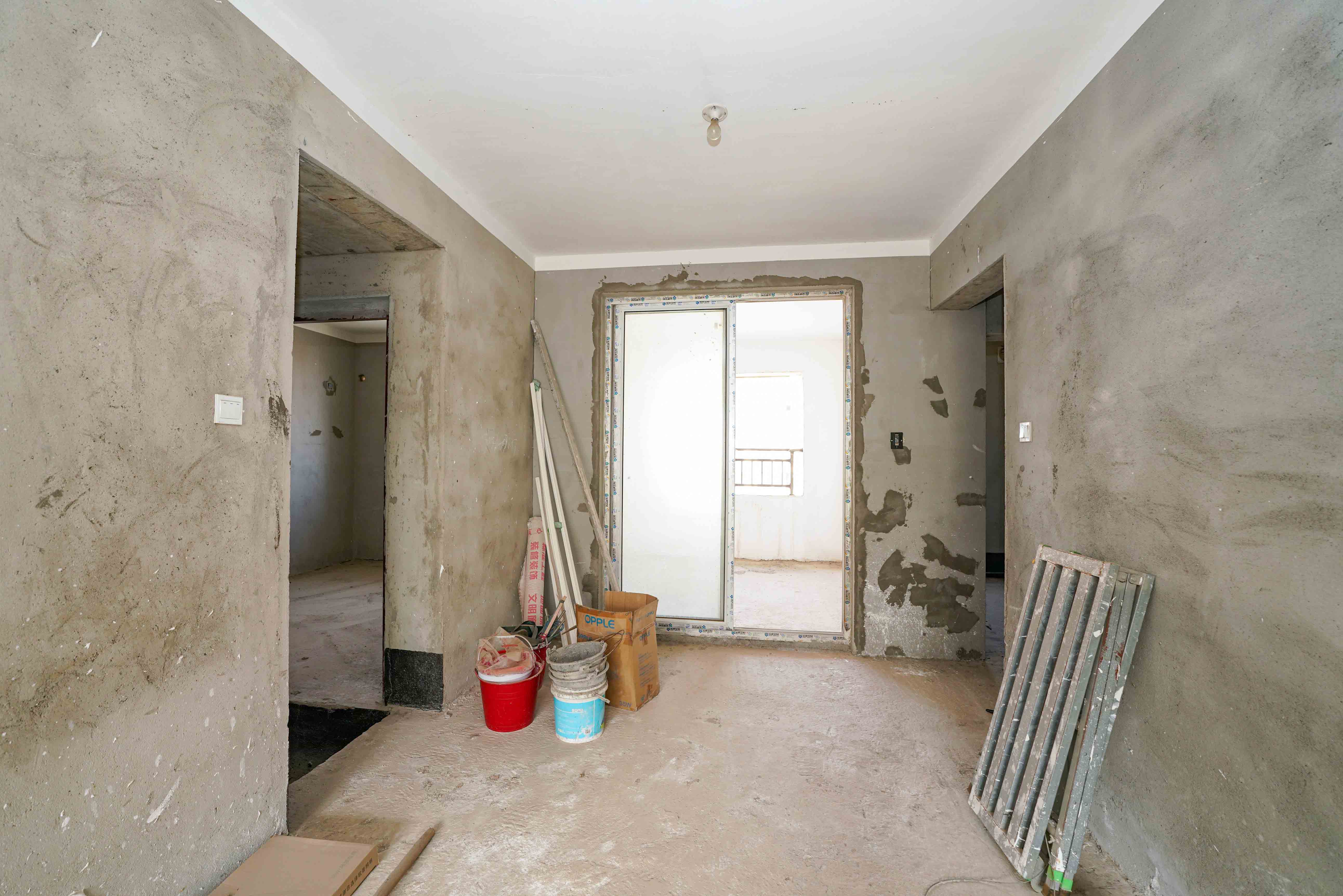 绿地新都会  3室2厅2卫   65.00万 绿地新都会  3室2厅2卫   65.00万