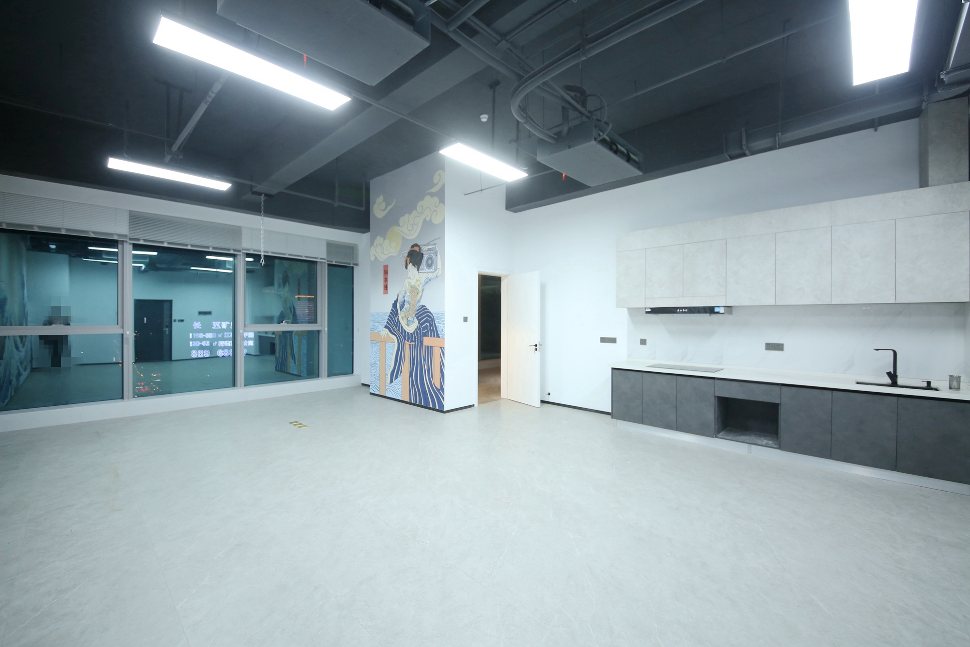 汇景发展环球中心  1室1厅1卫   130.00万客厅