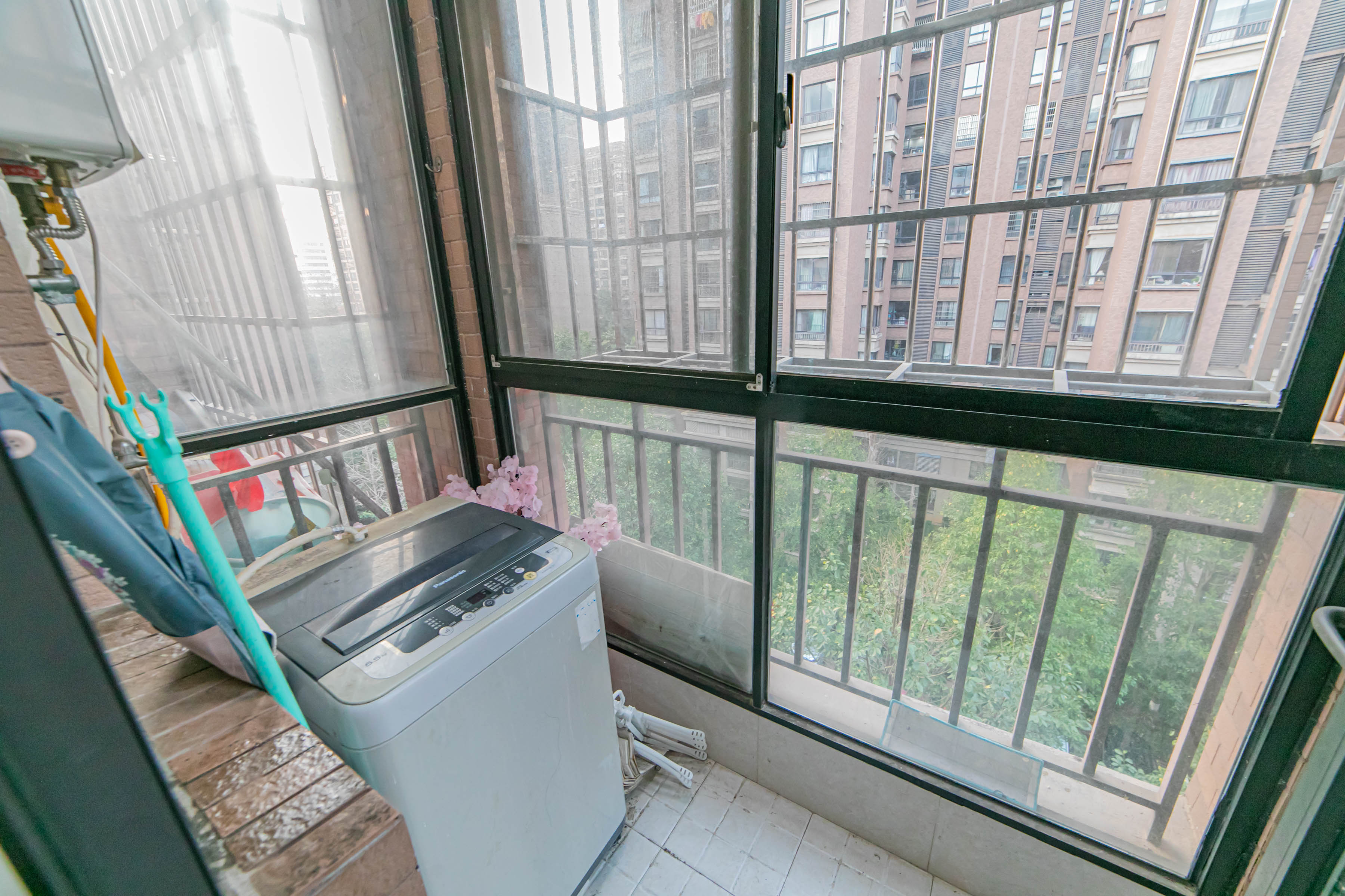 华润凤凰城一期 3室2厅1卫 67.8万 华润凤凰城一期 3室2厅1卫 67.8万阳台