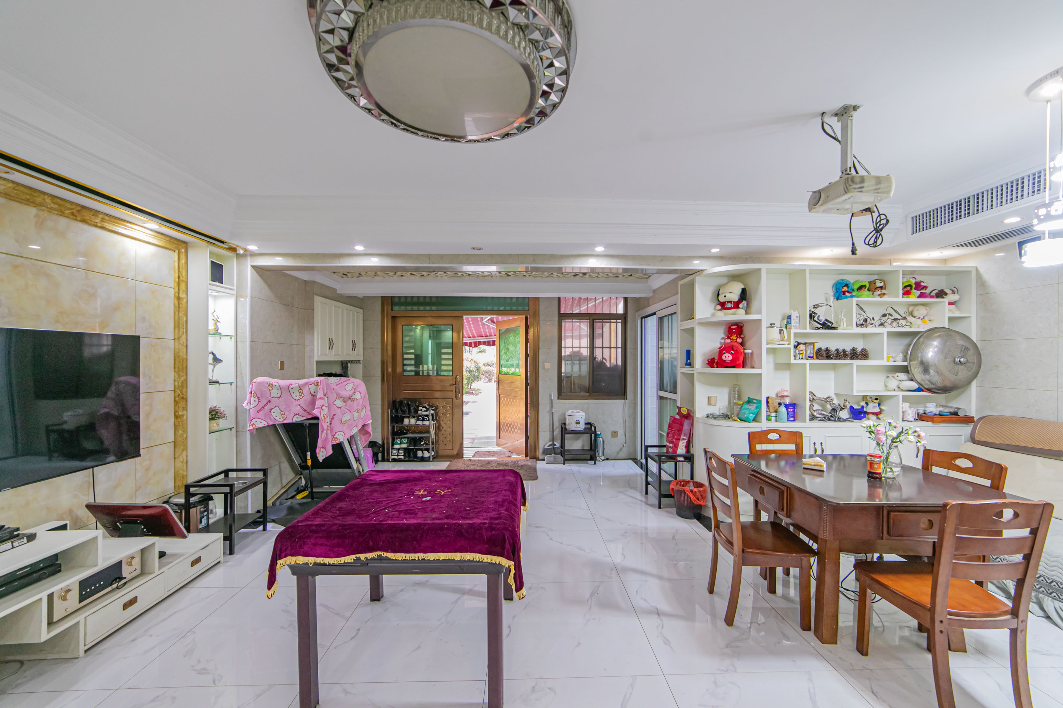 家和院  4室2厅1卫    80.0万客厅