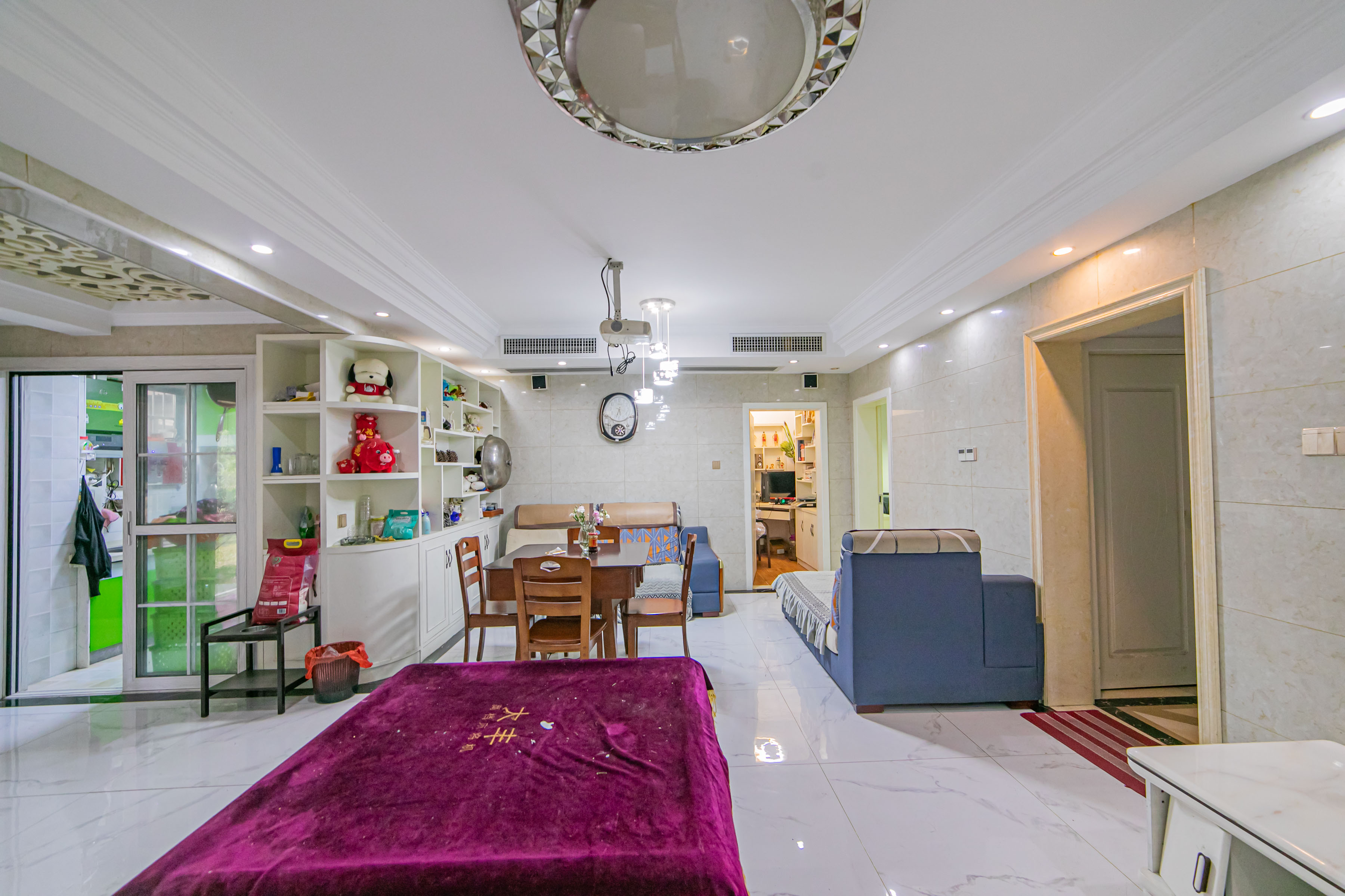 家和院  4室2厅1卫    80.0万客厅