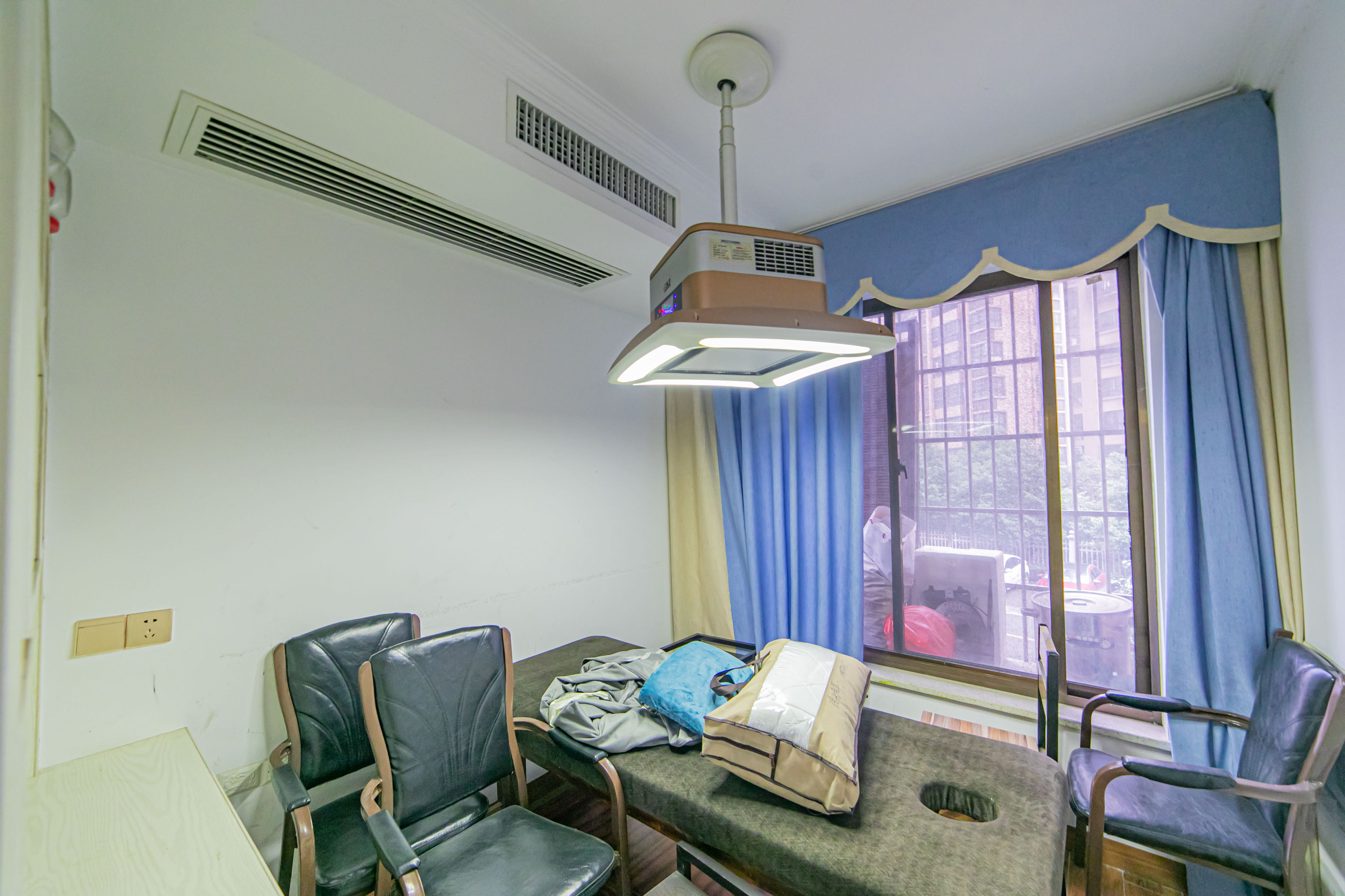 家和院  4室2厅1卫    80.0万卧室