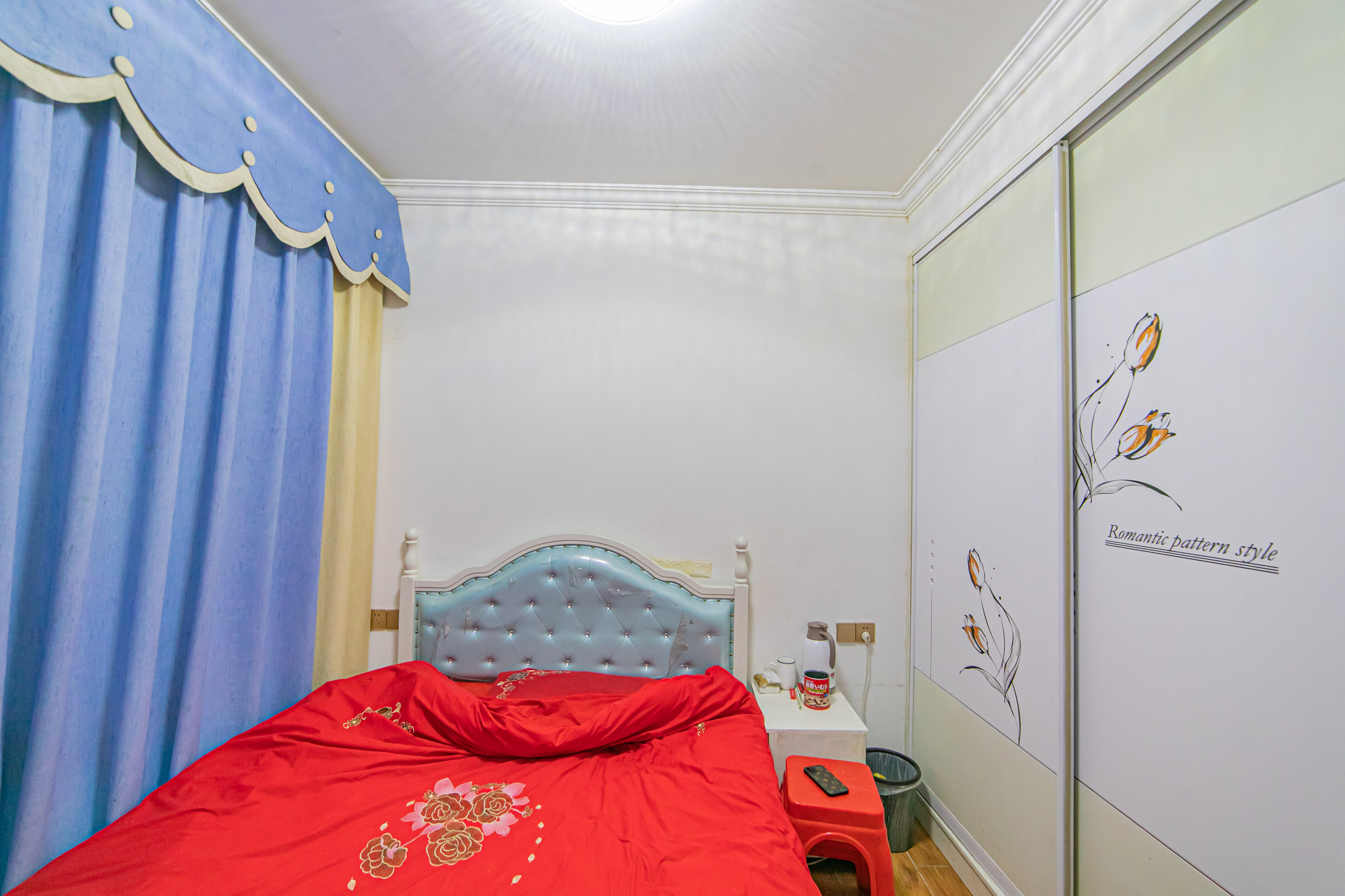 家和院  4室2厅1卫    80.0万卧室