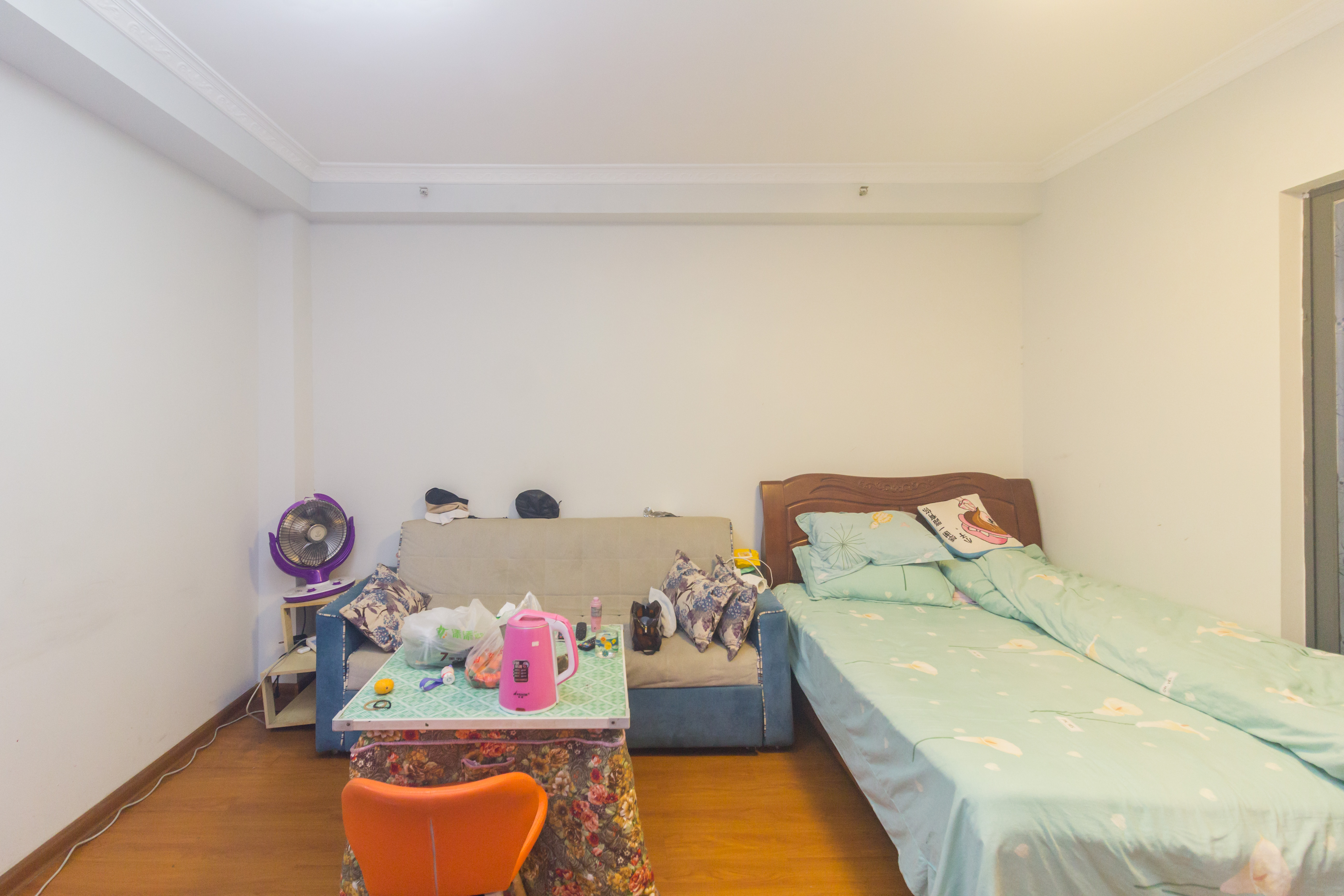 海德公园  1室1厅1卫    28.0万 海德公园  1室1厅1卫    28.0万卧室