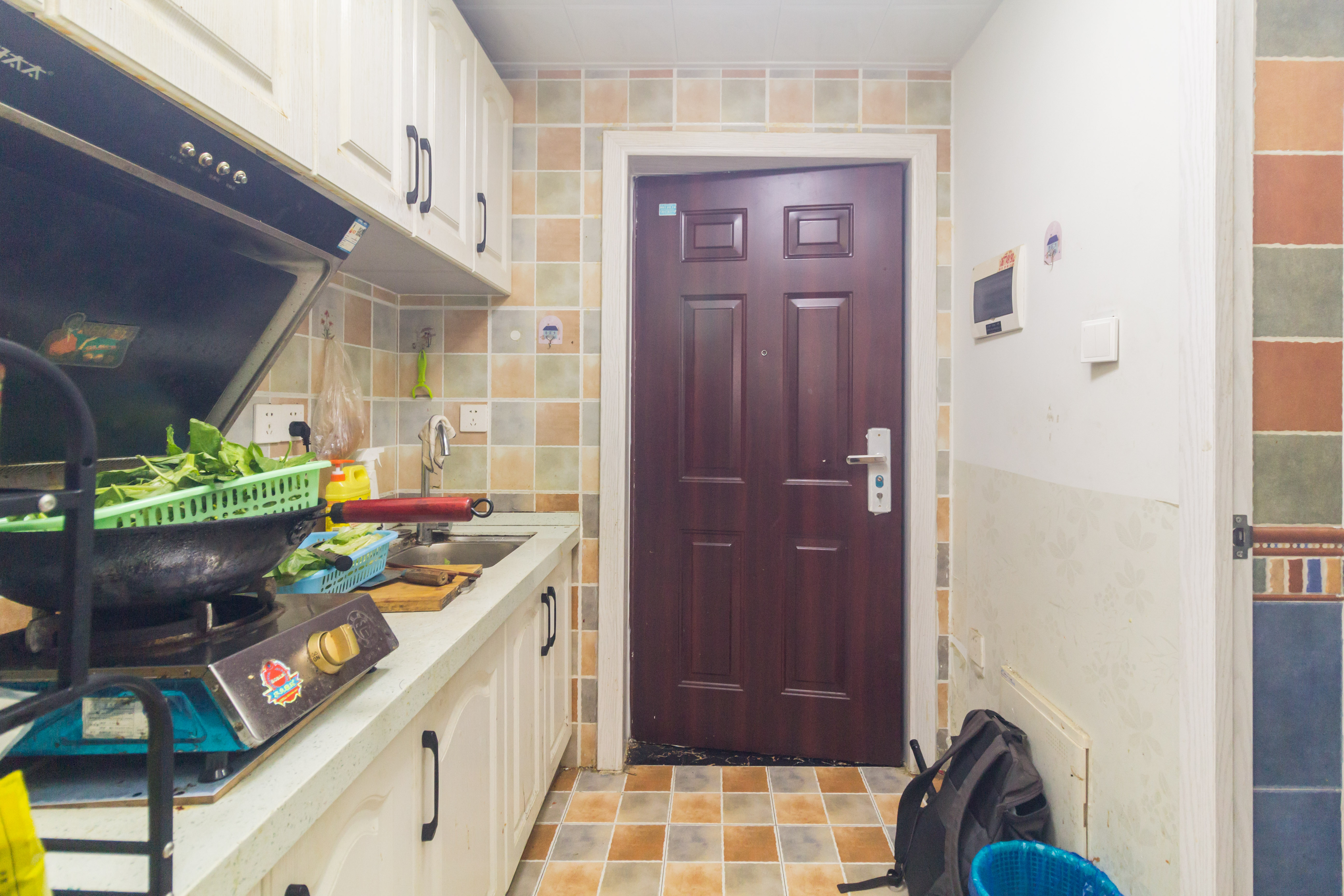 海德公园  1室1厅1卫    28.0万 海德公园  1室1厅1卫    28.0万厨房