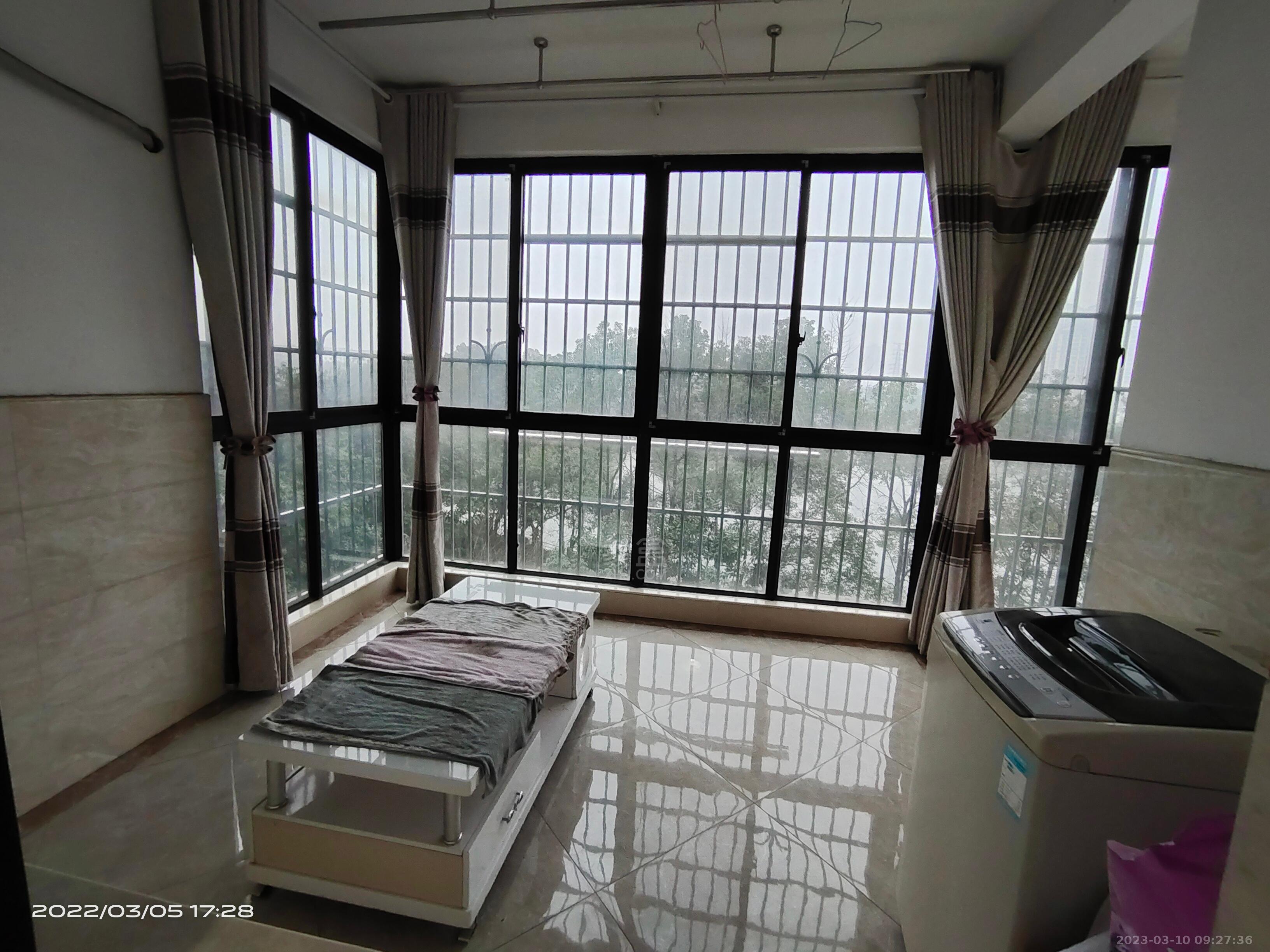 荷塘嘉苑 4室2厅2卫 2500.00元/月 荷塘嘉苑 4室2厅2卫 2500.00元/月室内图