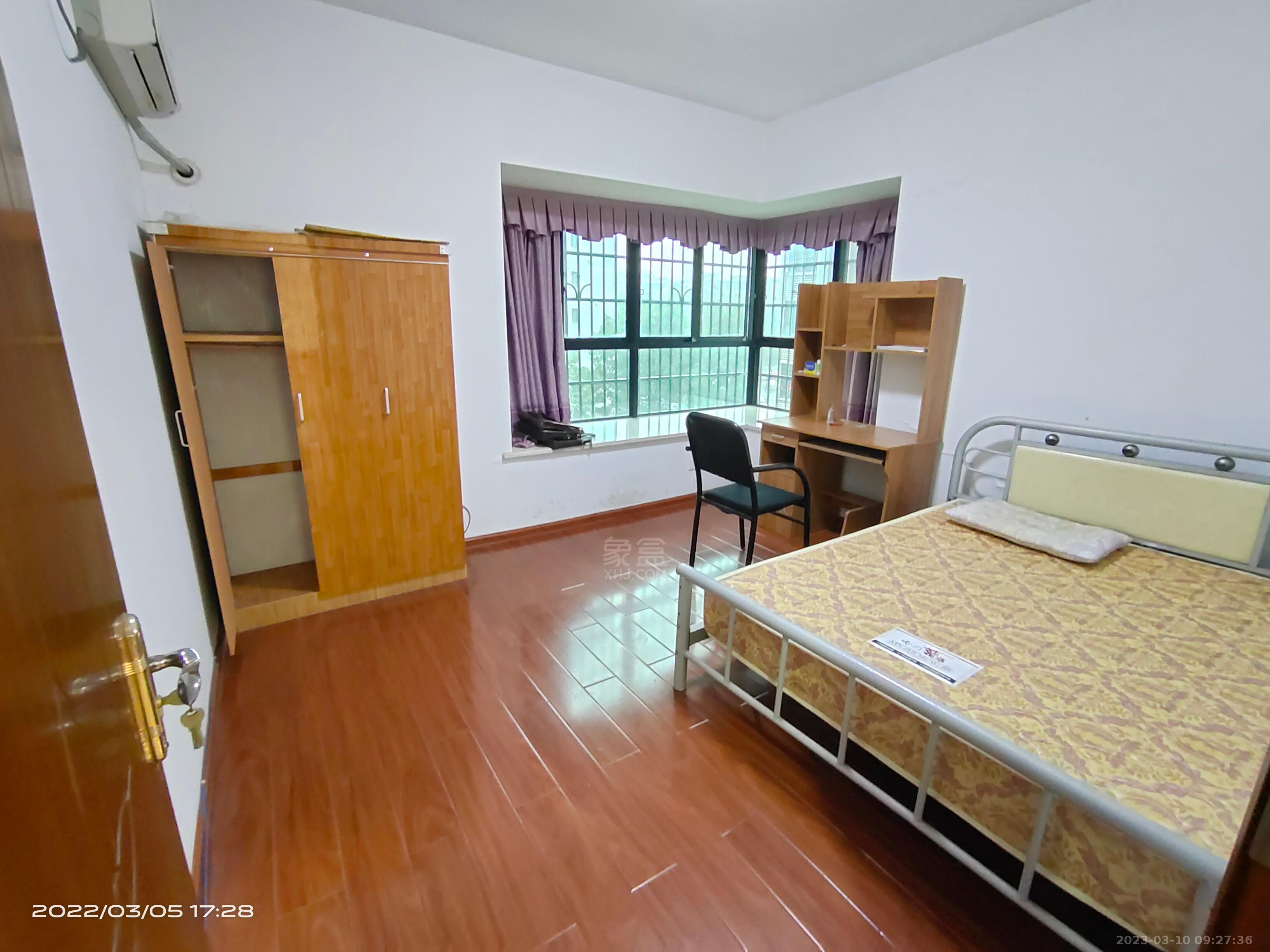 荷塘嘉苑 4室2厅2卫 2500.00元/月 荷塘嘉苑 4室2厅2卫 2500.00元/月室内图