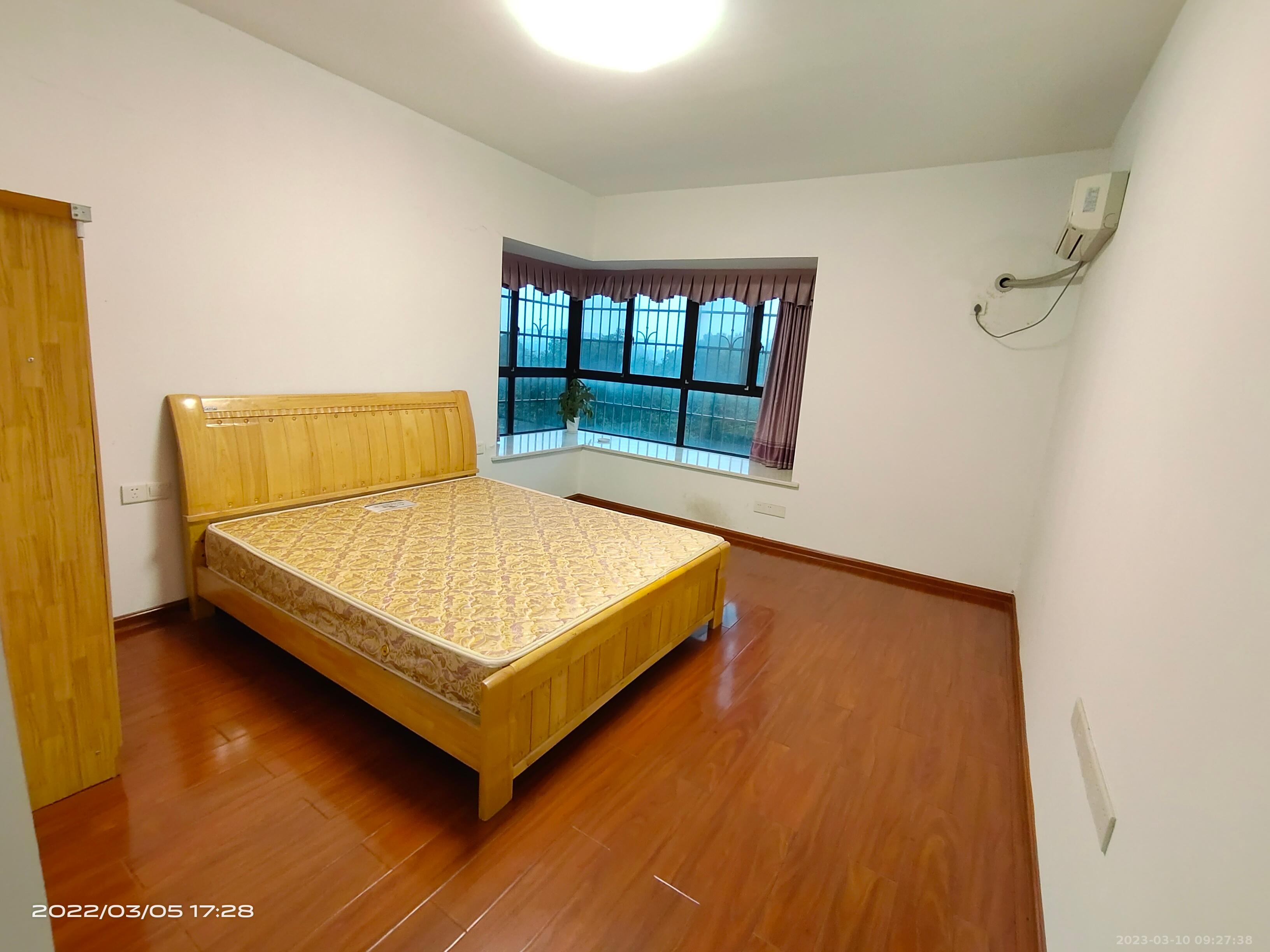 荷塘嘉苑 4室2厅2卫 2500.00元/月 荷塘嘉苑 4室2厅2卫 2500.00元/月室内图