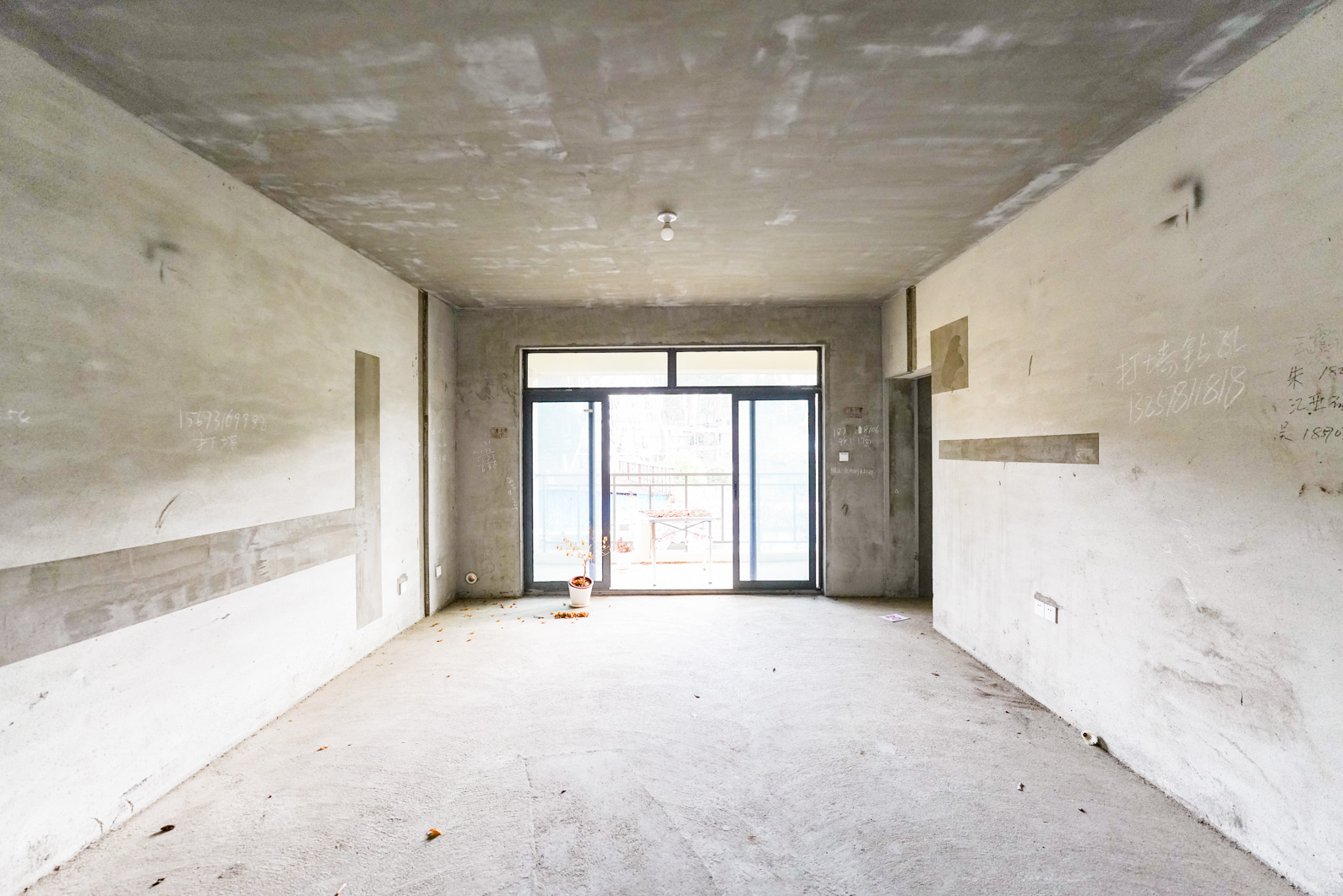 五矿万境园 4室2厅2卫 160.00万 五矿万境园 4室2厅2卫 160.00万客厅