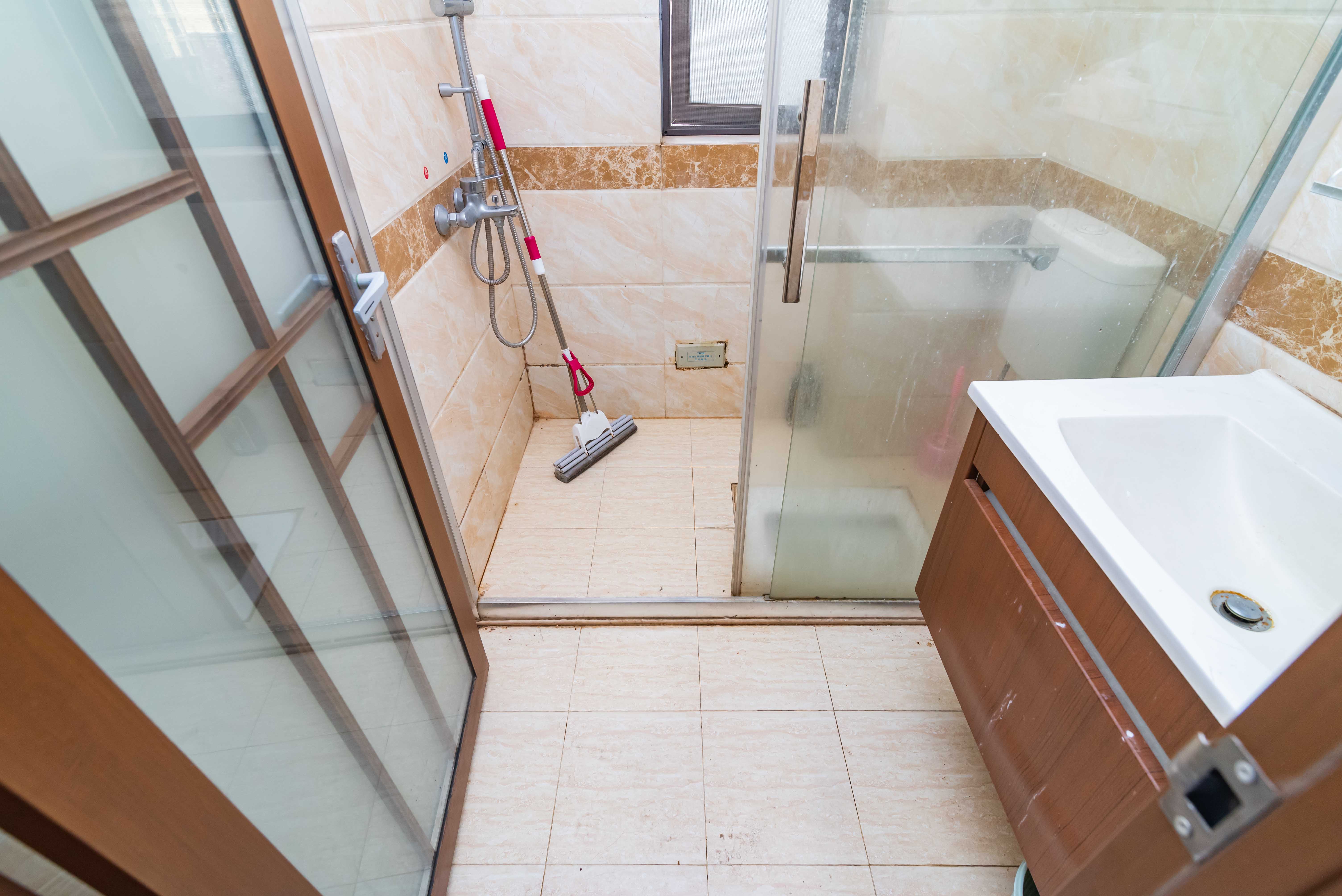 旺德府恺悦国际 3室2厅1卫 69.80万 旺德府恺悦国际 3室2厅1卫 69.80万卫生间