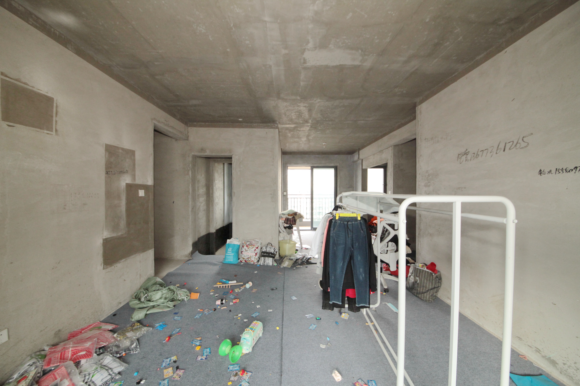 中建悅和城  4室2廳2衛(wèi)    122.0萬客廳