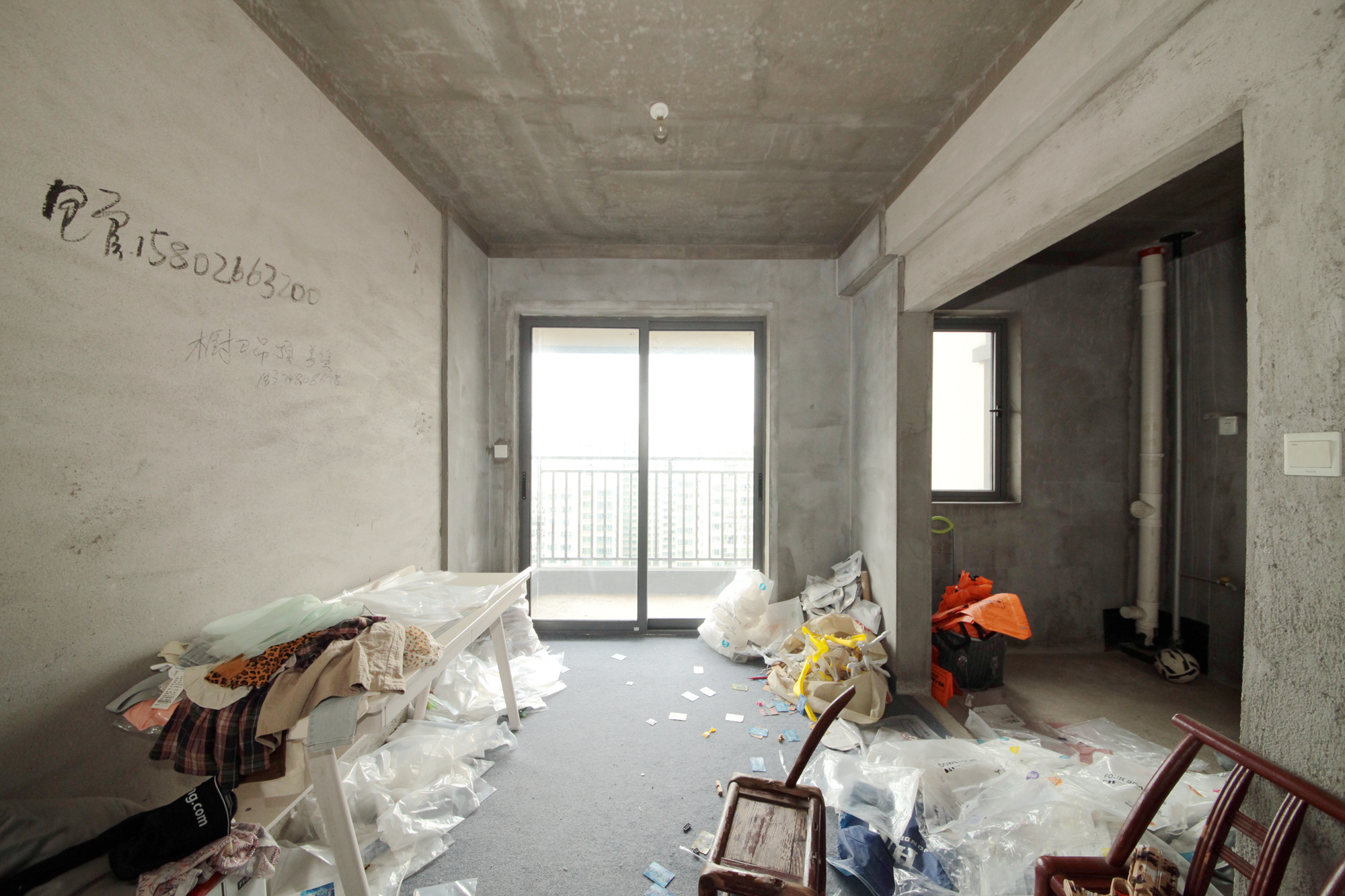 中建悅和城  4室2廳2衛(wèi)    122.0萬客廳