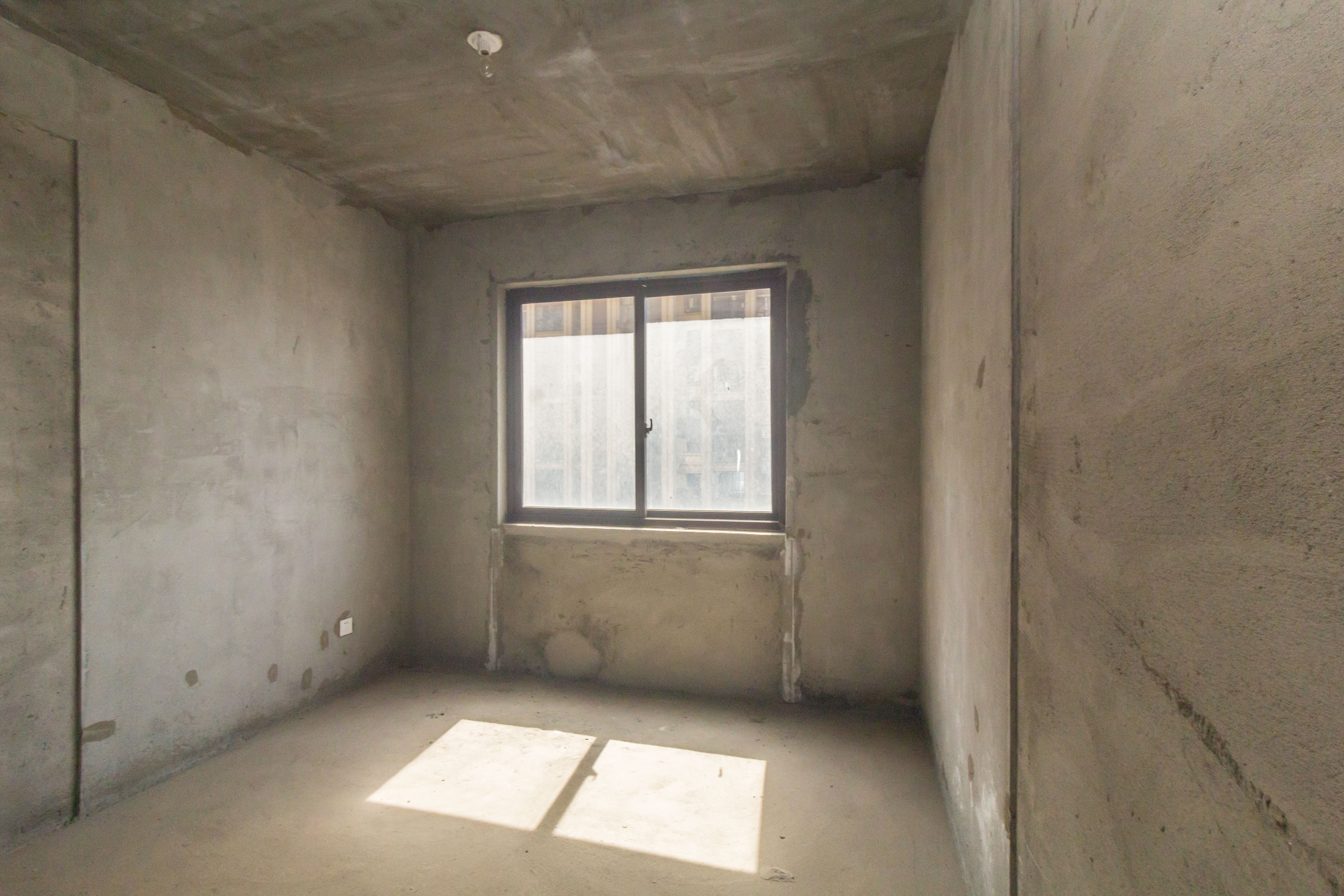 东方美地  3室2厅2卫    73.8万其他