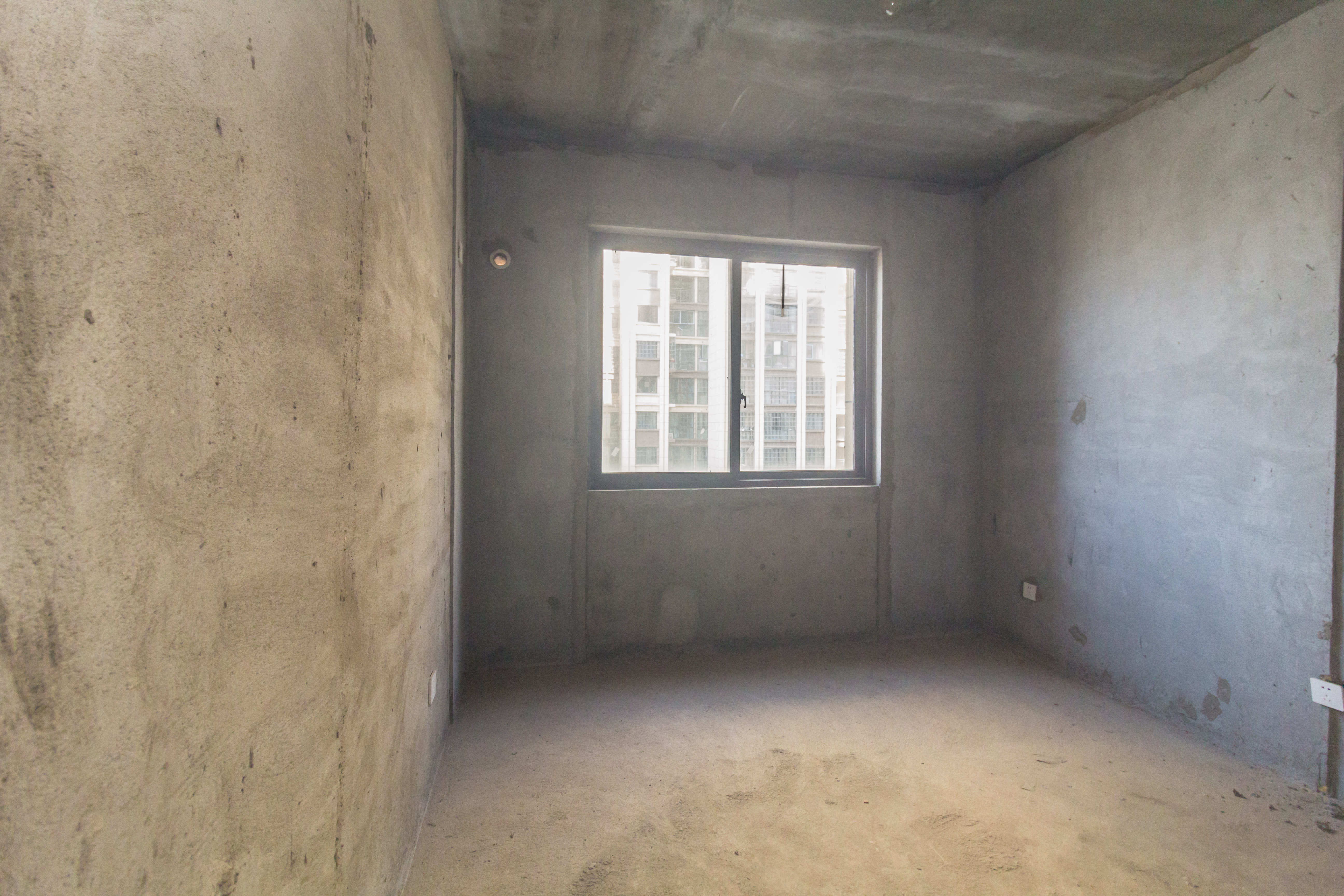 东方美地  3室2厅2卫    73.8万其他