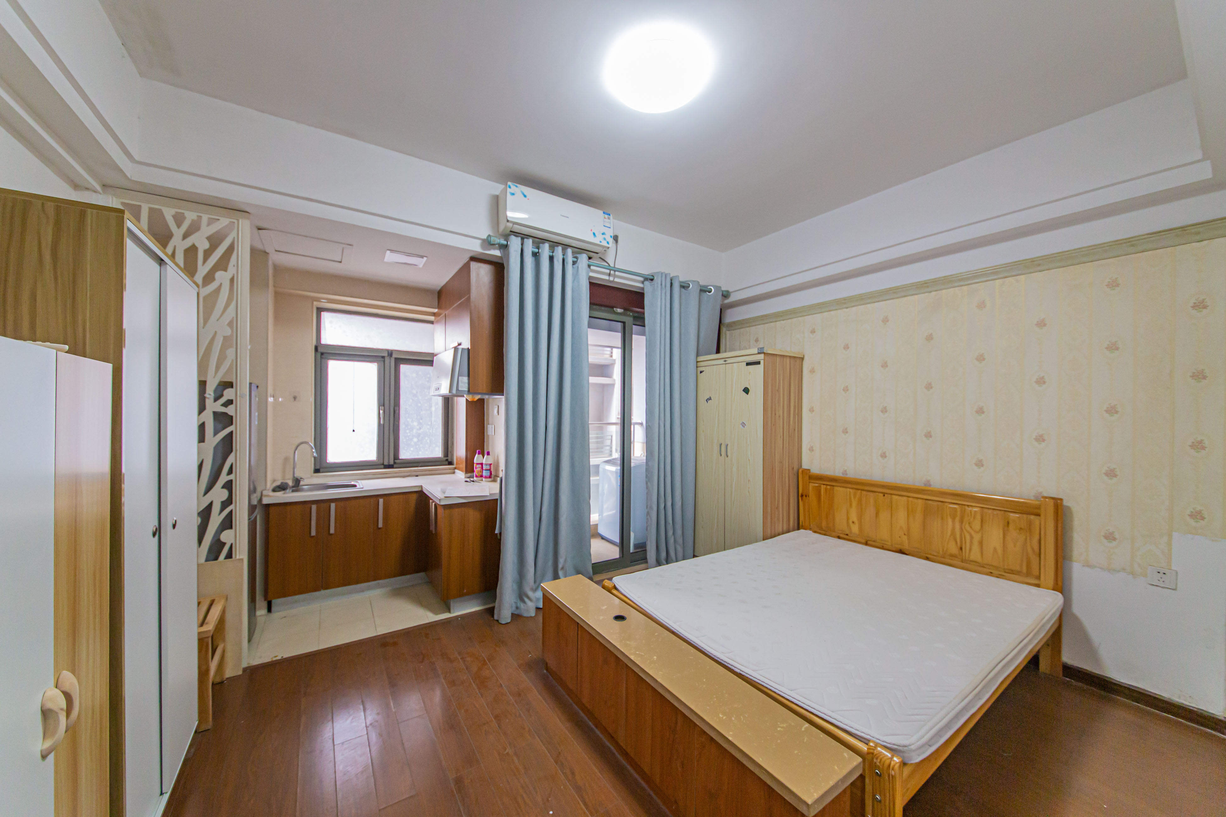 环宇天地、中海地产(中信城市广场二期)  1室1厅1卫   19.00万 环宇天地、中海地产(中信城市广场二期)  1室1厅1卫   19.00万