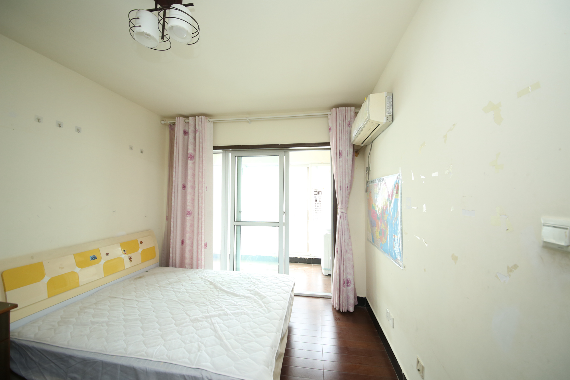 星典时代  3室2厅1卫   91.00万卧室