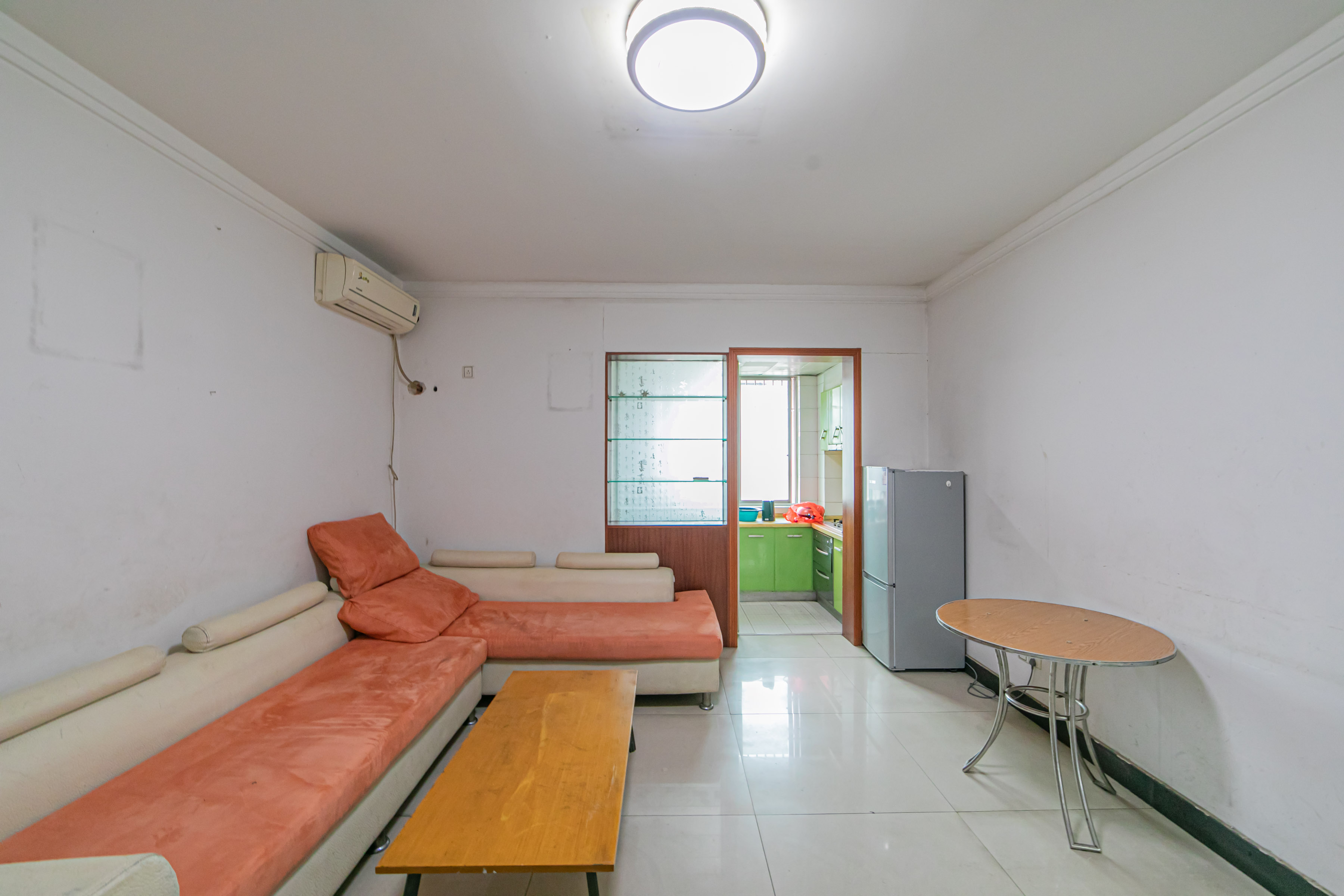 茶叶大市场“山水茗园” 2室2厅1卫 32.80万 茶叶大市场“山水茗园” 2室2厅1卫 32.80万客厅