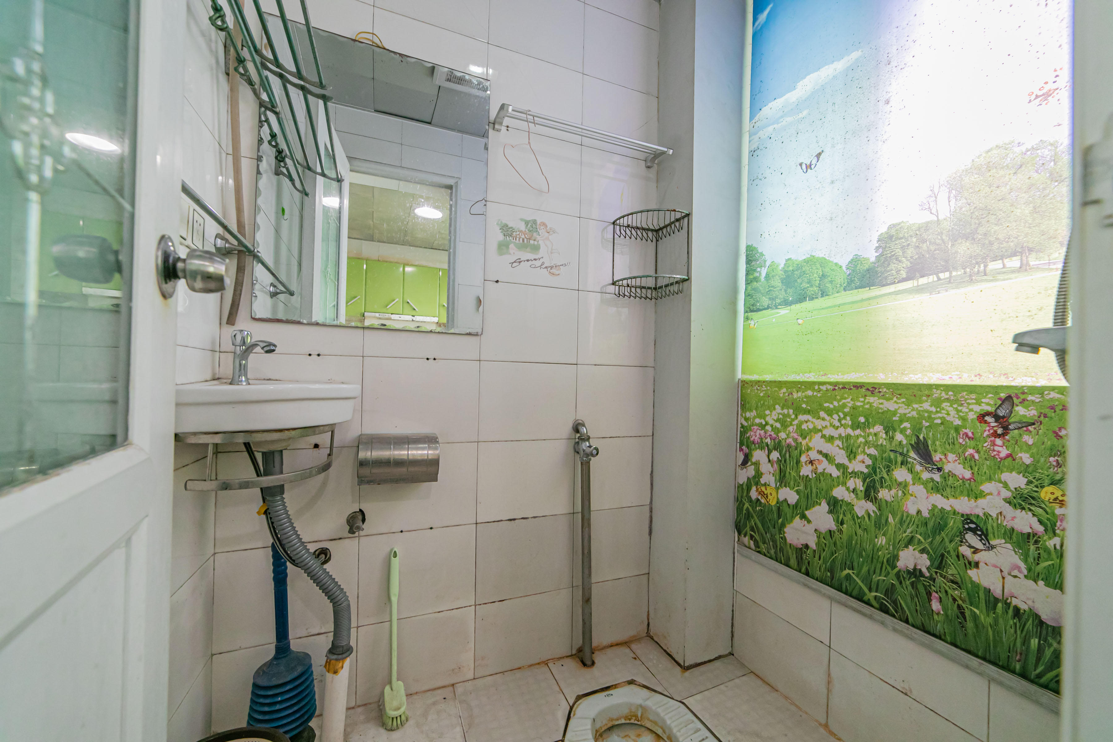 茶叶大市场“山水茗园” 2室2厅1卫 32.80万 茶叶大市场“山水茗园” 2室2厅1卫 32.80万卫生间