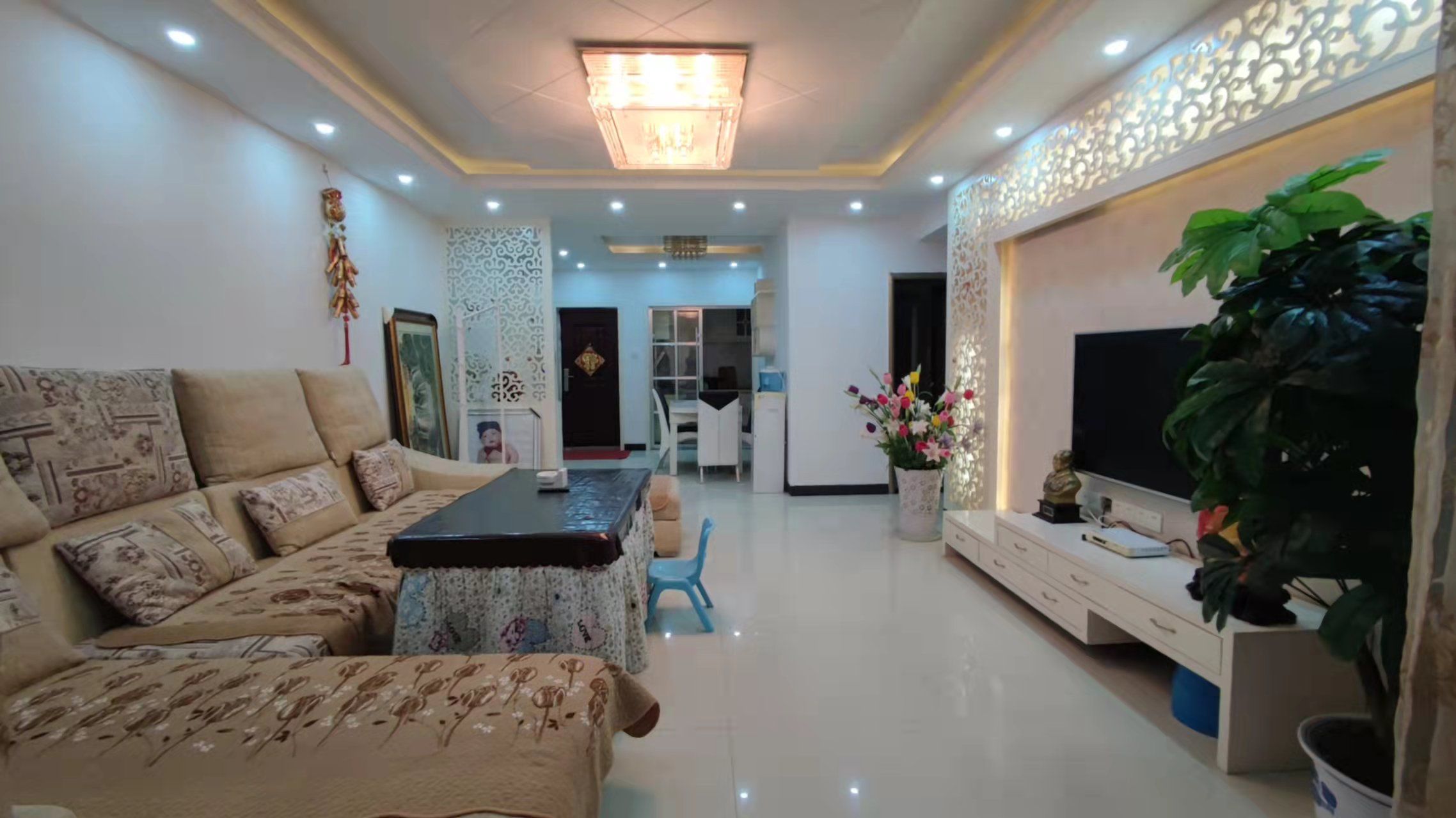 科技创新大厦 3室2厅2卫 2200.00元/月 科技创新大厦 3室2厅2卫 2200.00元/月室内图