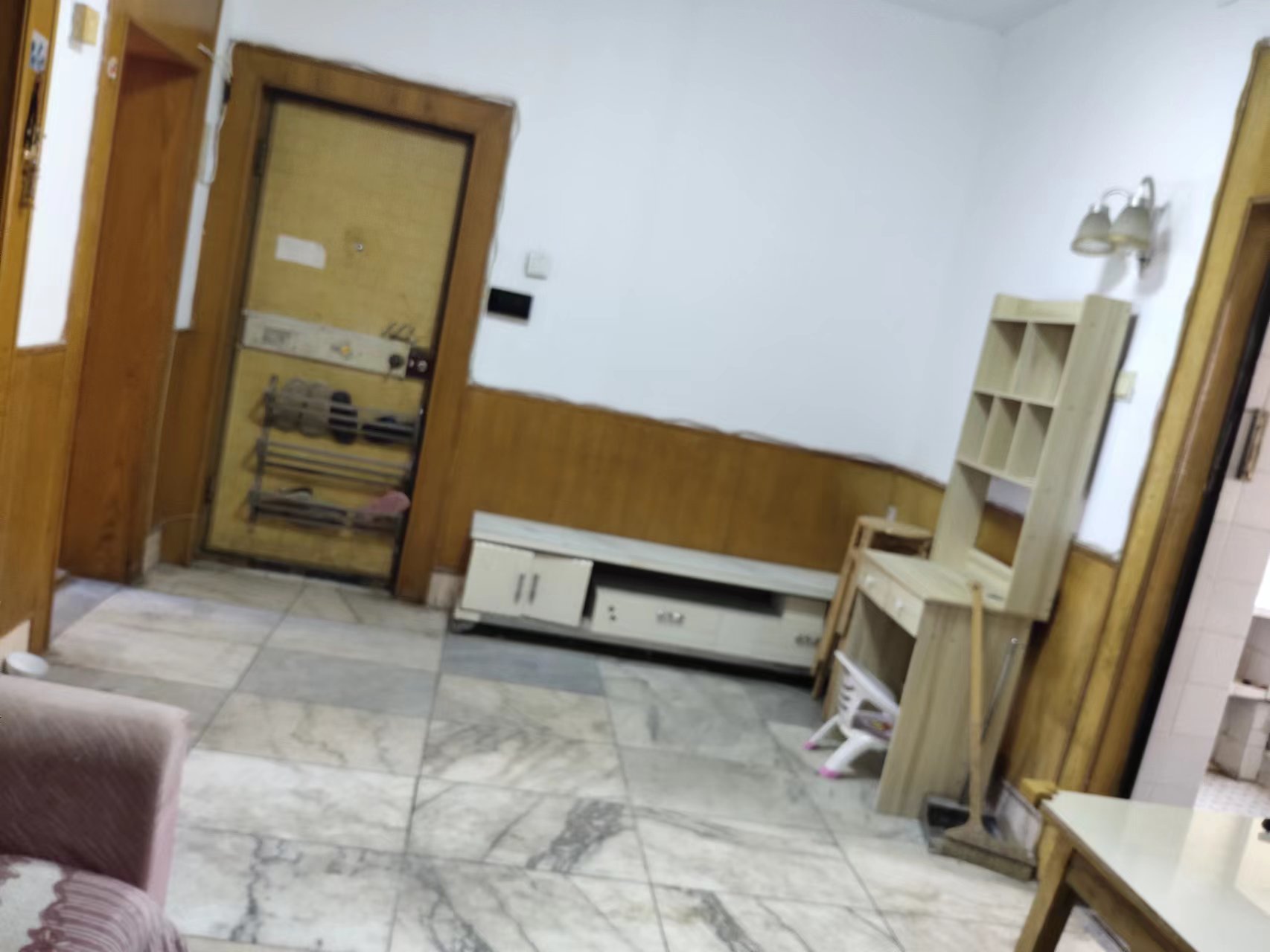 野鸭冲(新屋街) 2室1厅1卫 18.80万 野鸭冲(新屋街) 2室1厅1卫 18.80万室内图