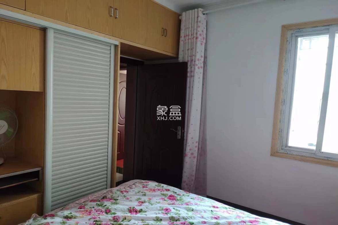 碧野华庭  3室2厅2卫   57.00万 碧野华庭  3室2厅2卫   57.00万室内图