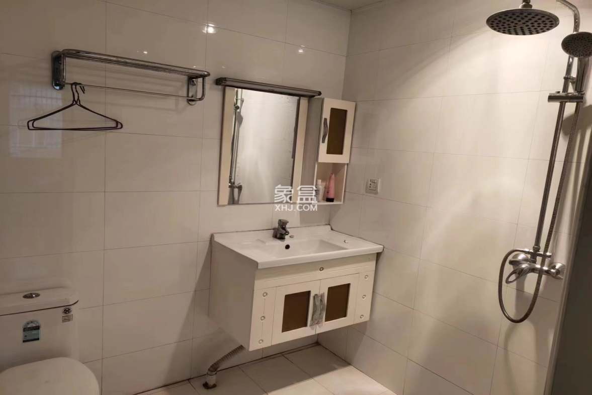 碧野华庭  3室2厅2卫   57.00万 碧野华庭  3室2厅2卫   57.00万室内图