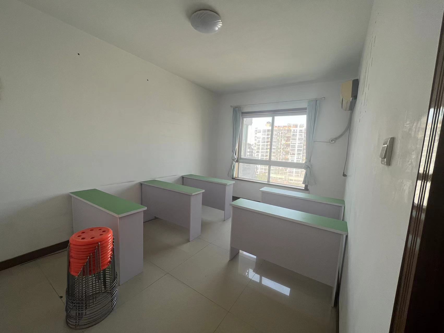 耀华锦园 3室2厅2卫 73.50万 耀华锦园 3室2厅2卫 73.50万室内图