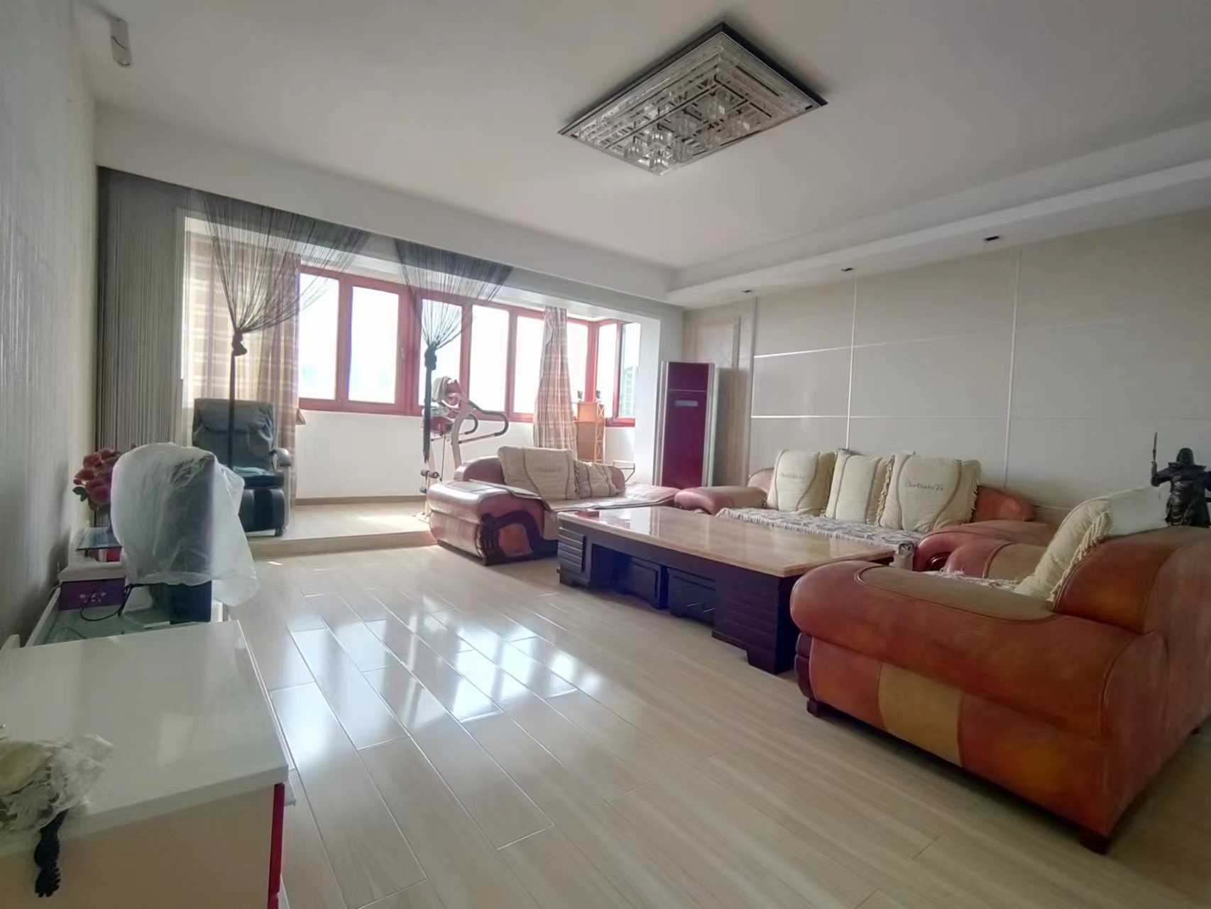 地税新村 4室2厅2卫 97.0万 地税新村 4室2厅2卫 97.0万室内图