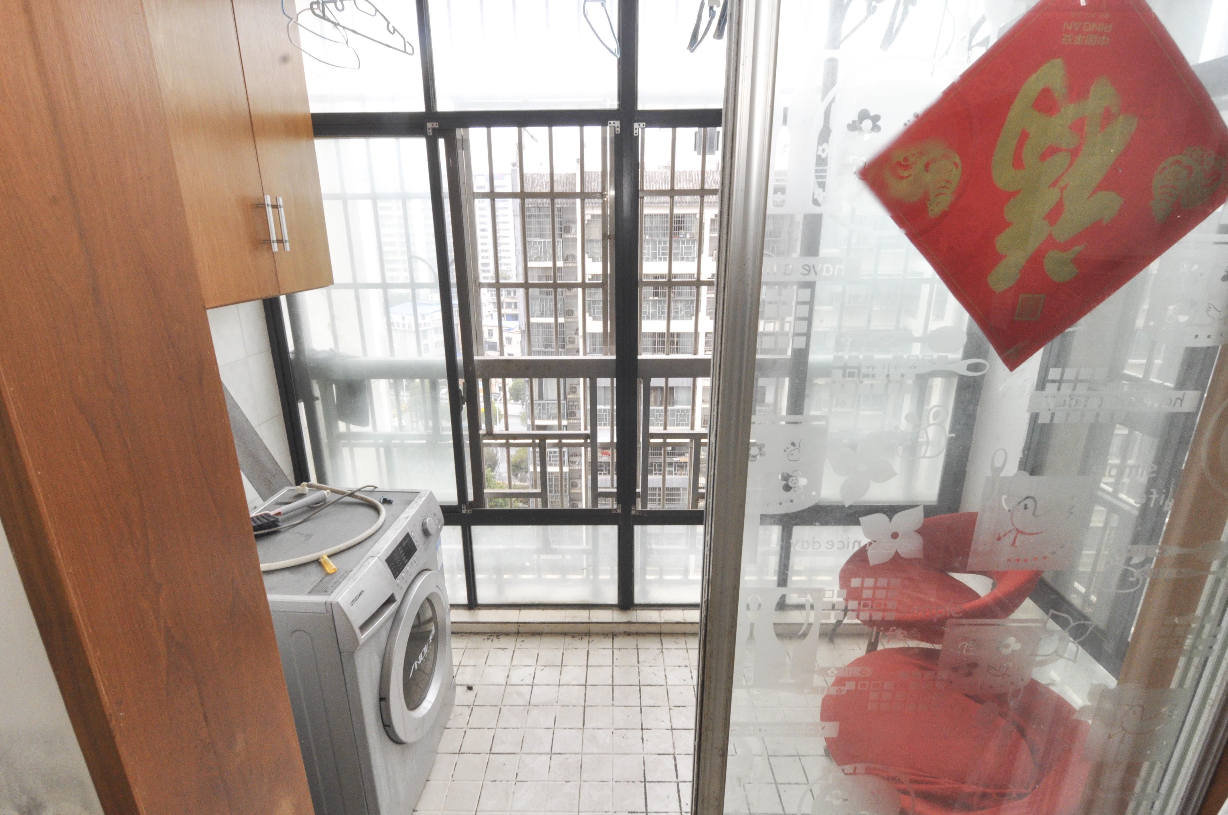 西子湖畔沃府  4室2厅2卫    172.0万其他