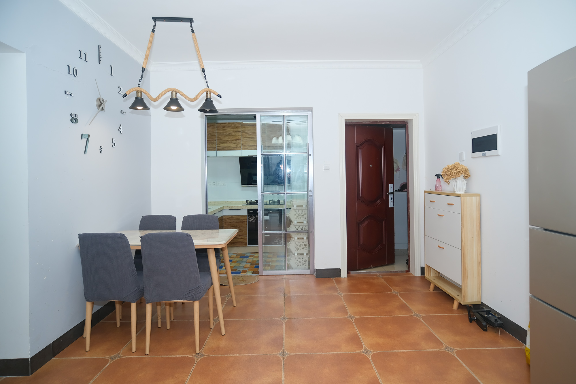 锦绣兰亭 2室2厅2卫 54.80万 锦绣兰亭 2室2厅2卫 54.80万客厅