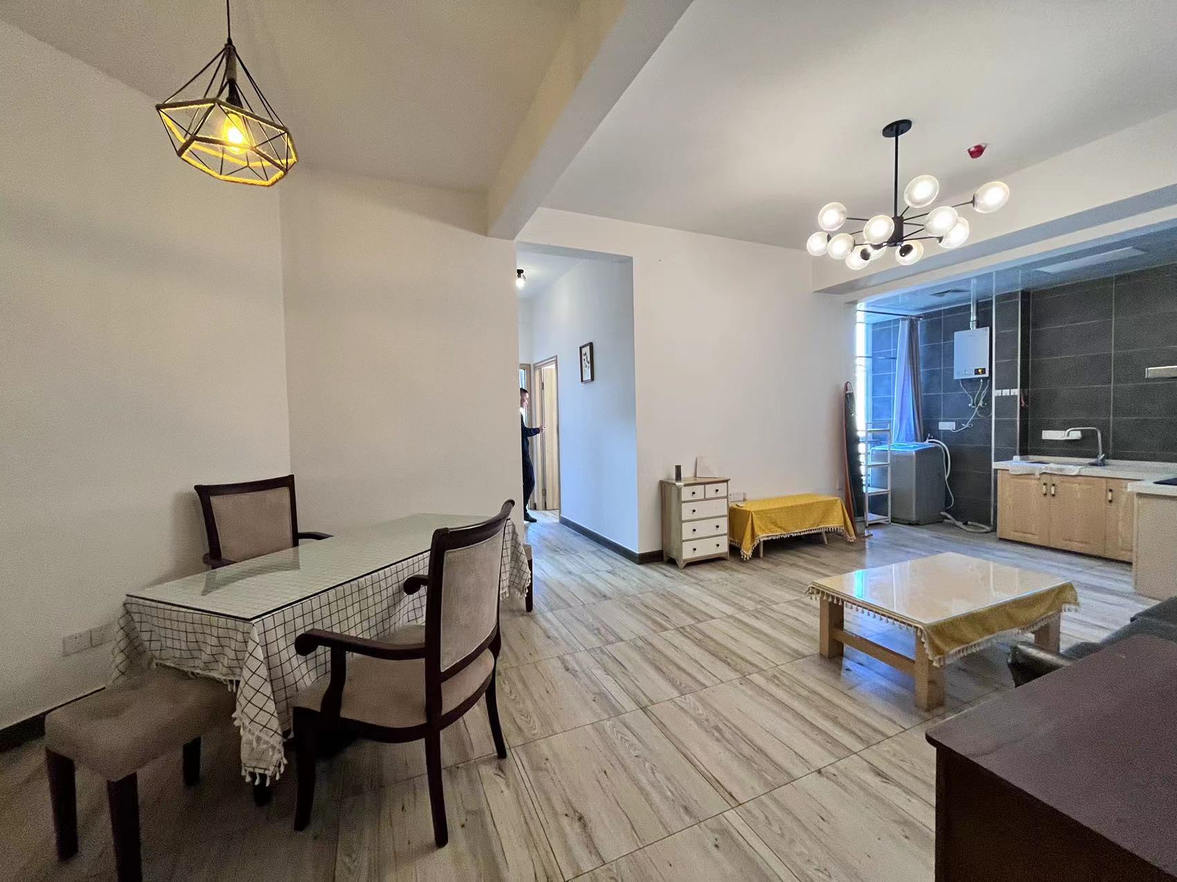 庐山一号  2室2厅1卫   39.80万 庐山一号  2室2厅1卫   39.80万室内图