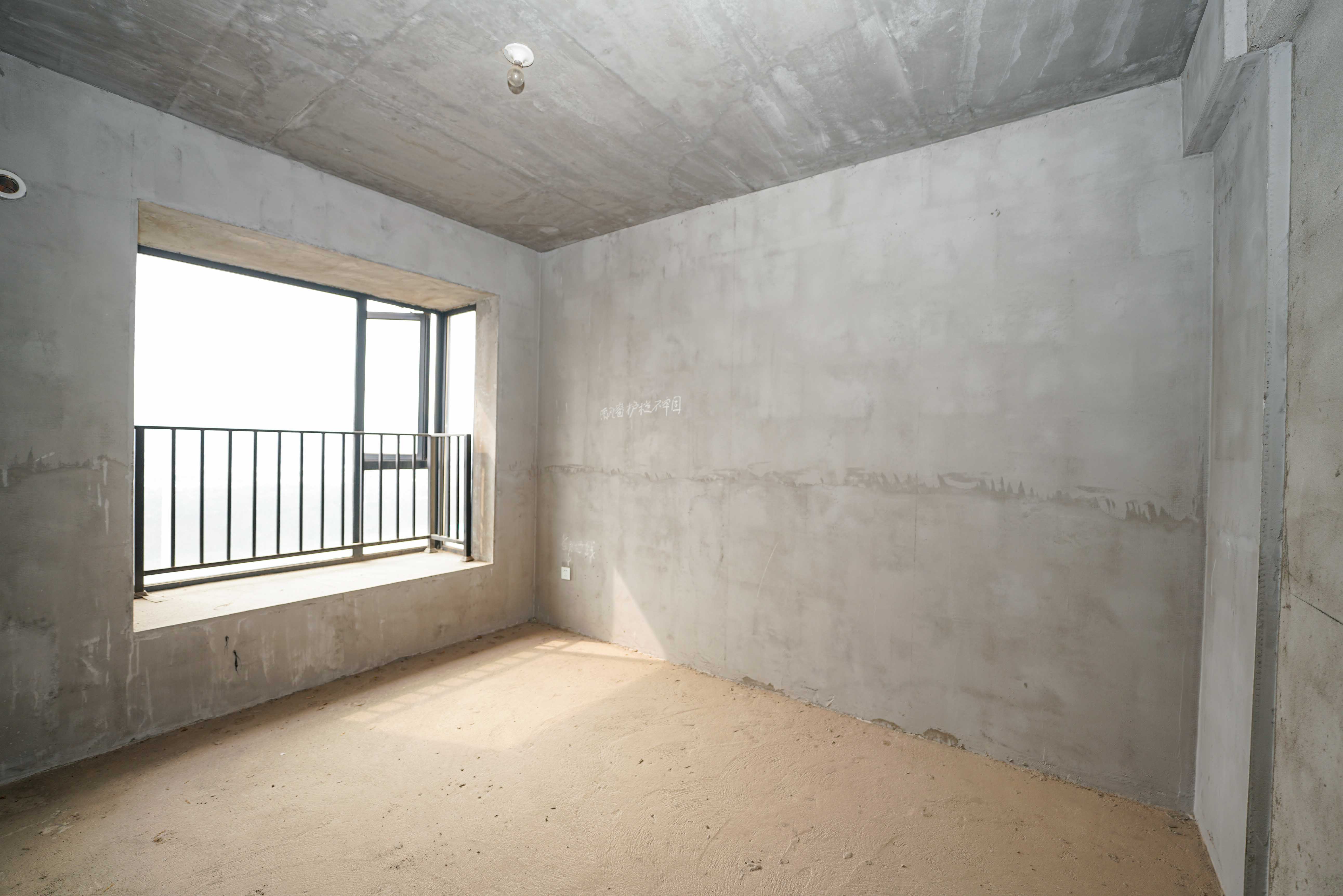 中建嘉和城  3室2厅1卫   85.00万卧室