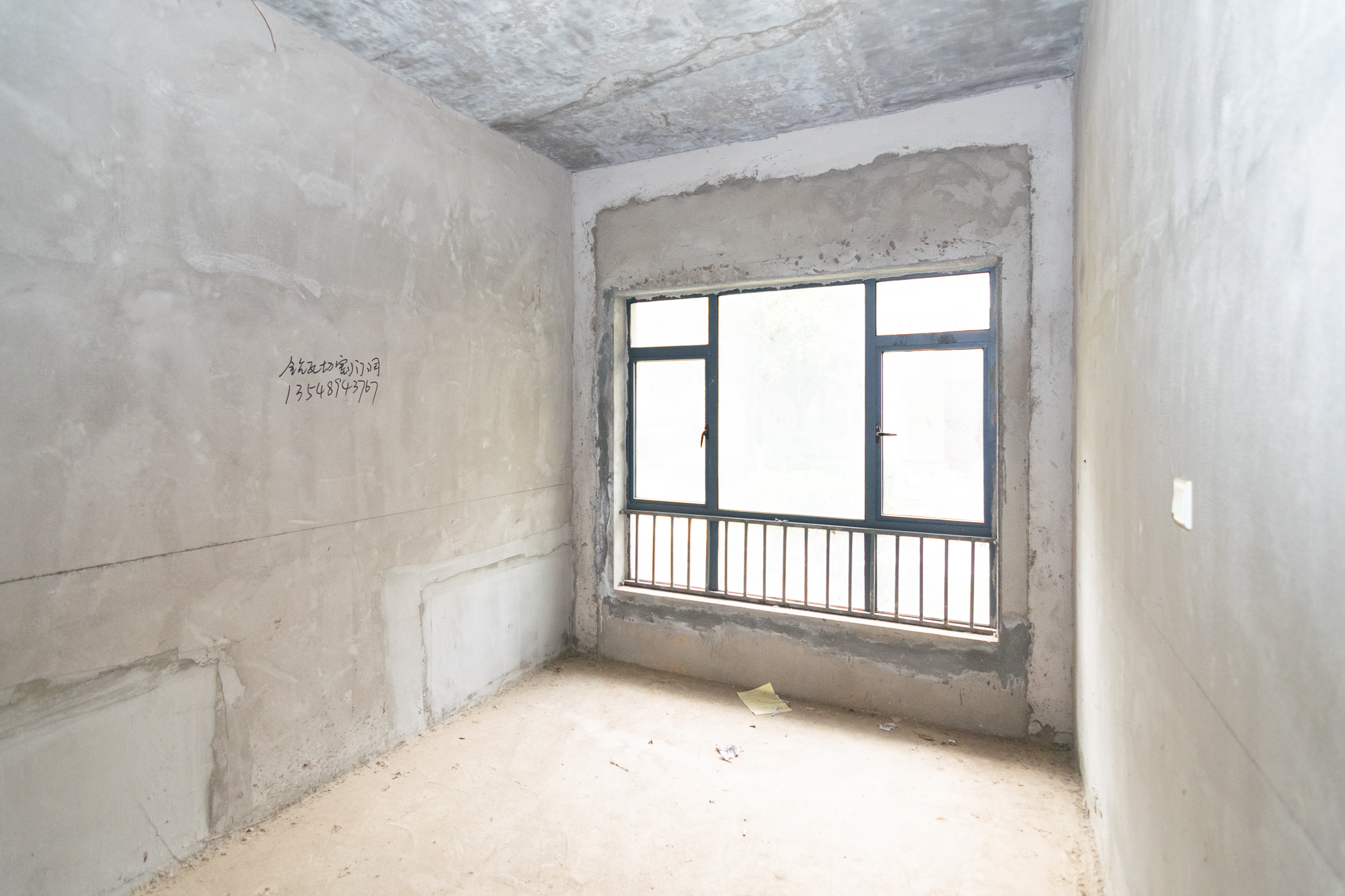 朗诗麓岛 6室3厅3卫 278.00万 朗诗麓岛 6室3厅3卫 278.00万卧室