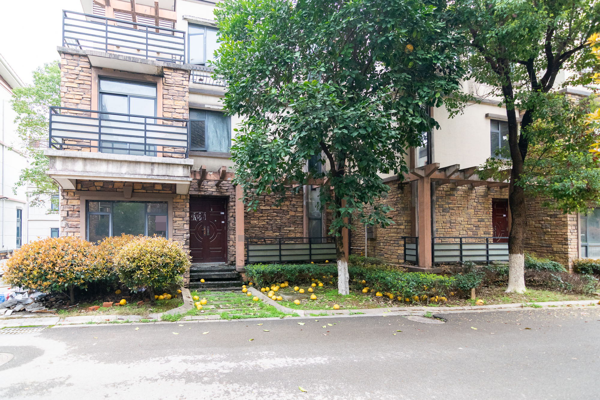 朗诗麓岛 6室3厅3卫 278.00万 朗诗麓岛 6室3厅3卫 278.00万其他